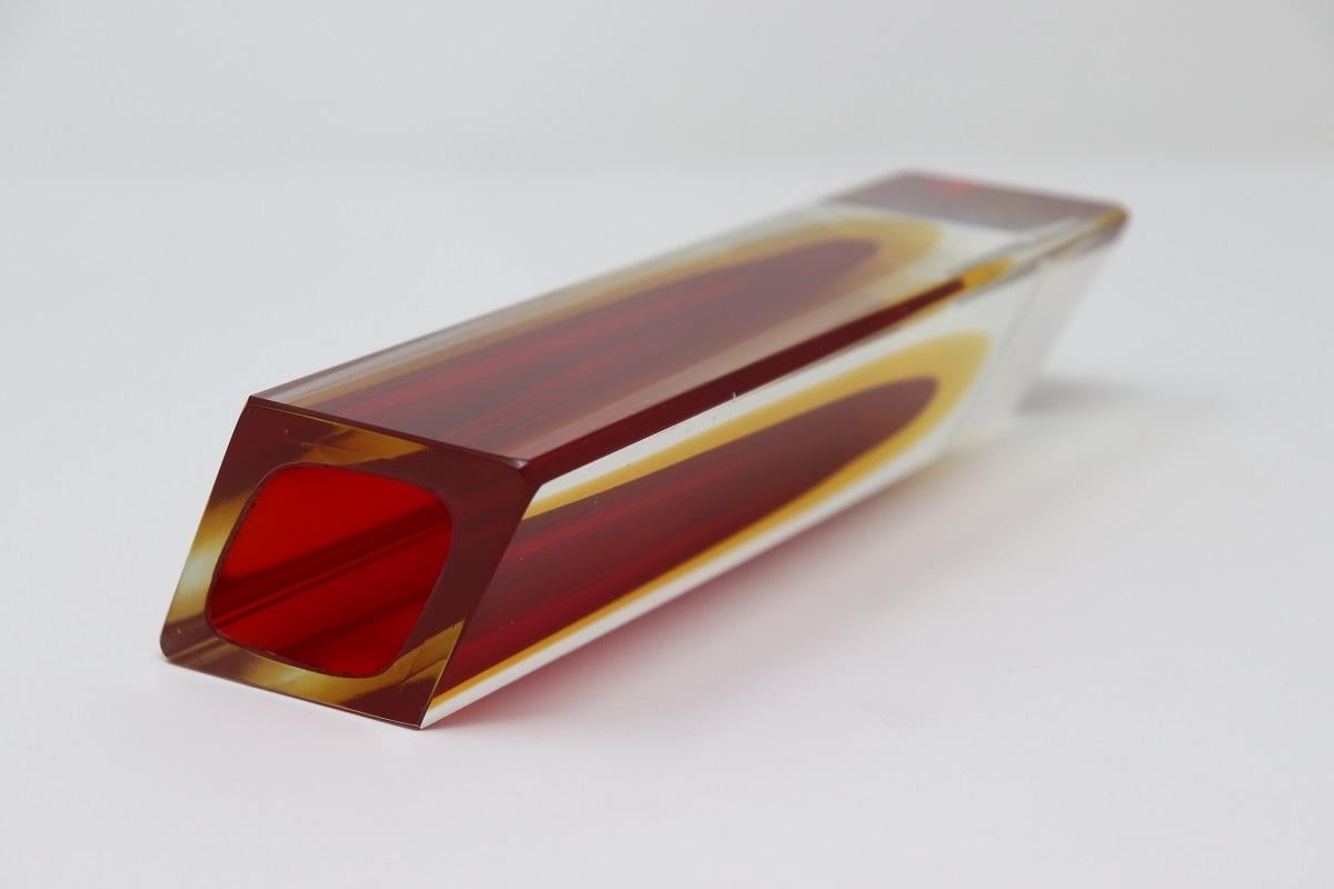 Verre d'art Vase italien en verre de Murano rouge, jaune et transparent, Flavio Poli 1970 en vente