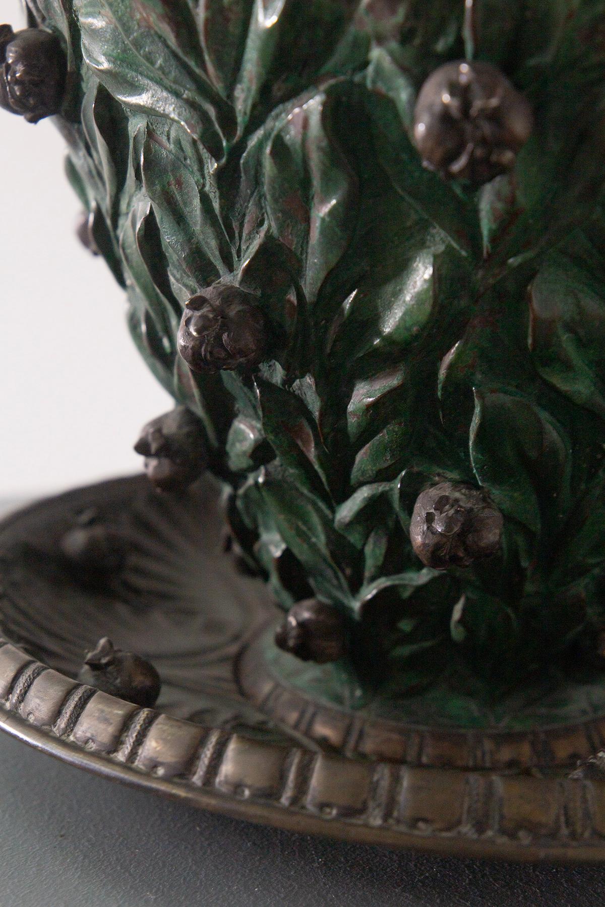Italian vase with copper base and partial silver plating In Good Condition For Sale In Milano, IT