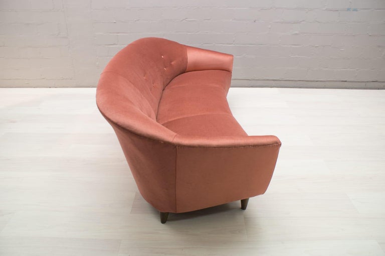 Mid-20th Century Italian Velvet 3-Seat Curved Sofa, 1960s