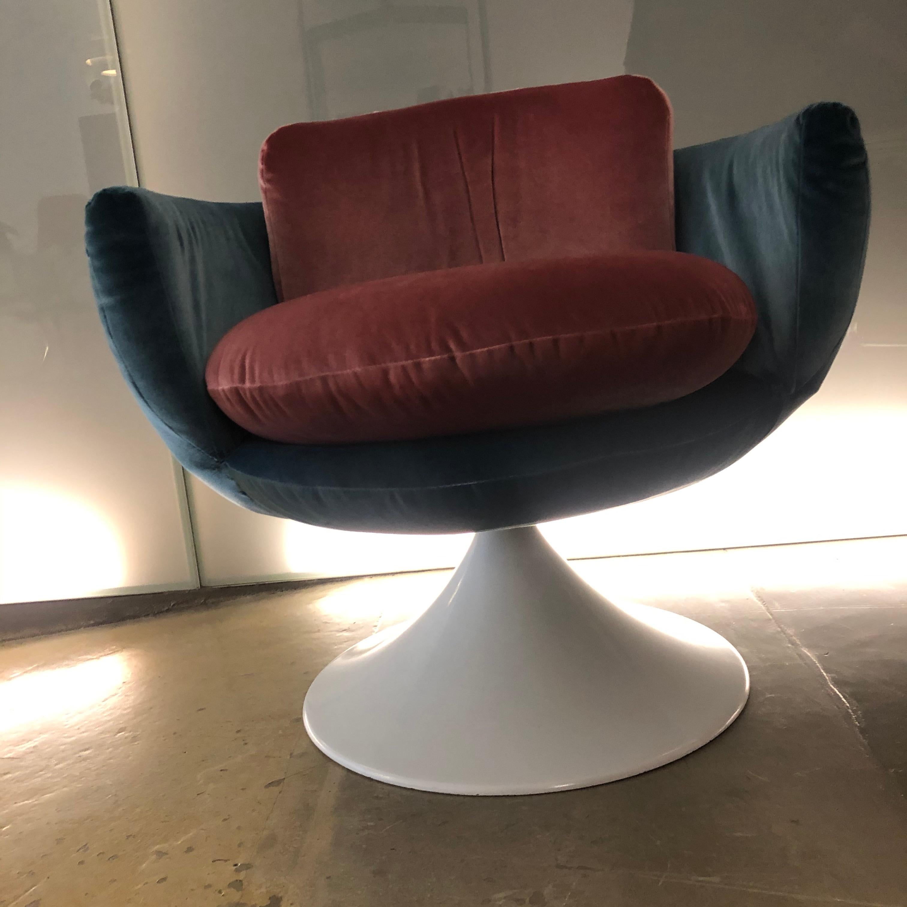 Mid-Century Modern Italian Velvet Lounge Chair, 1960s