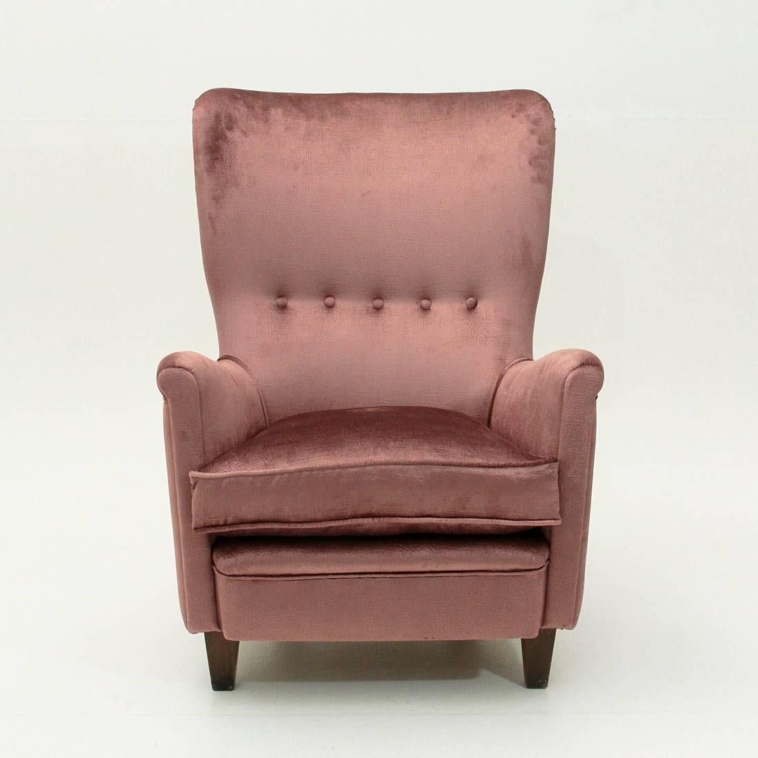 Italian Velvet Pink Armchair, 1950s In Good Condition For Sale In Savona, IT