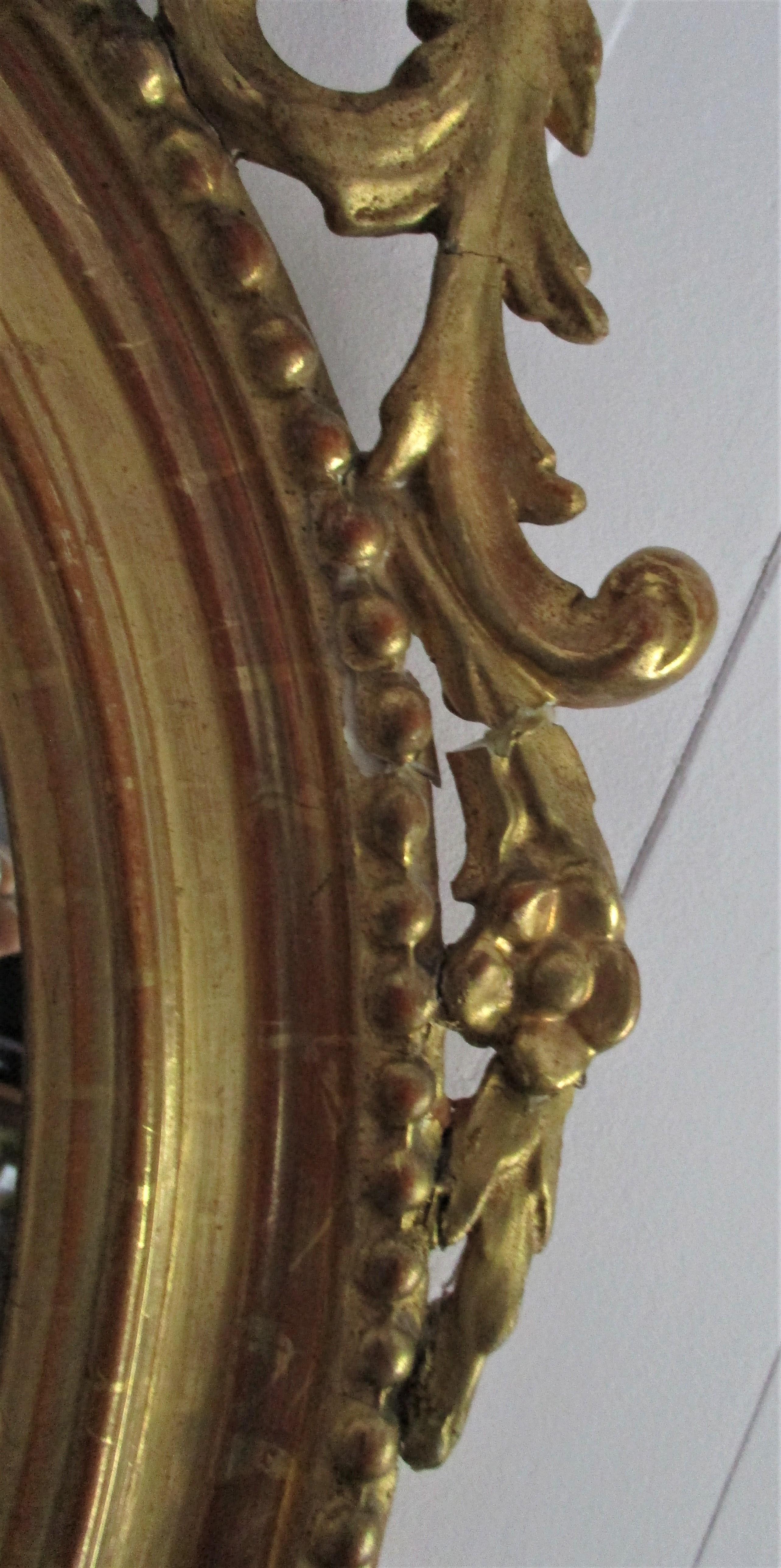 Giltwood Italian, Venetian 19th Century Gold Leaf Oval Cherub Mirror
