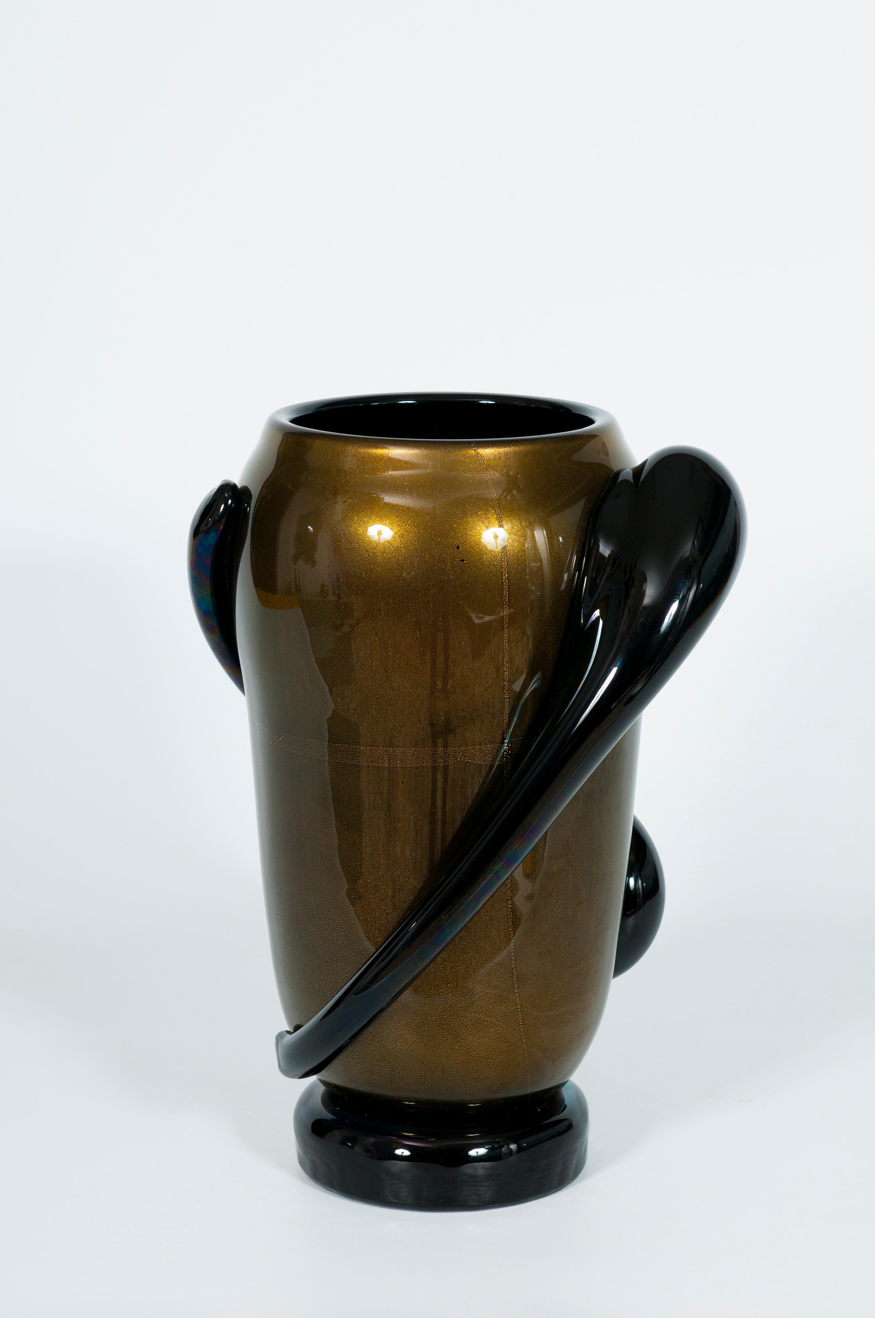 Italian Art Deco Vase Black and Gold 24K in Blown Murano Glass, 1980s 1