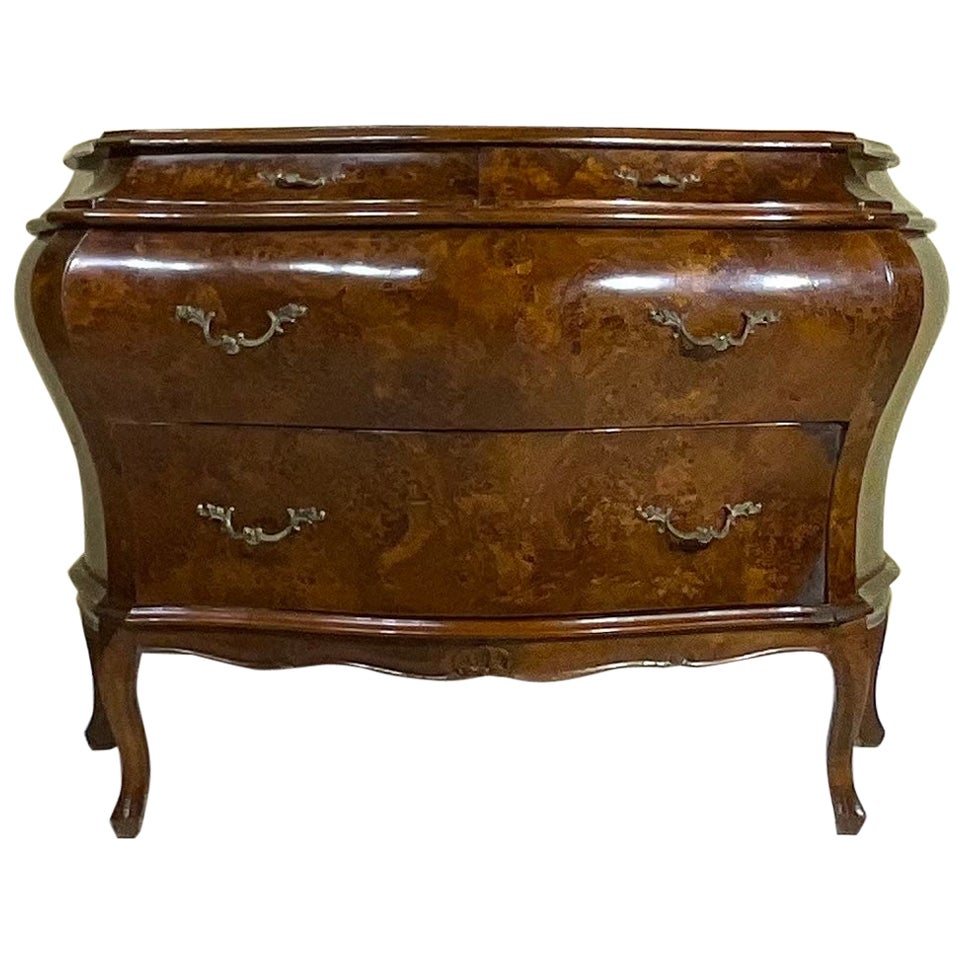 Commode ou coffre vénitien italien de style Bombay en vente