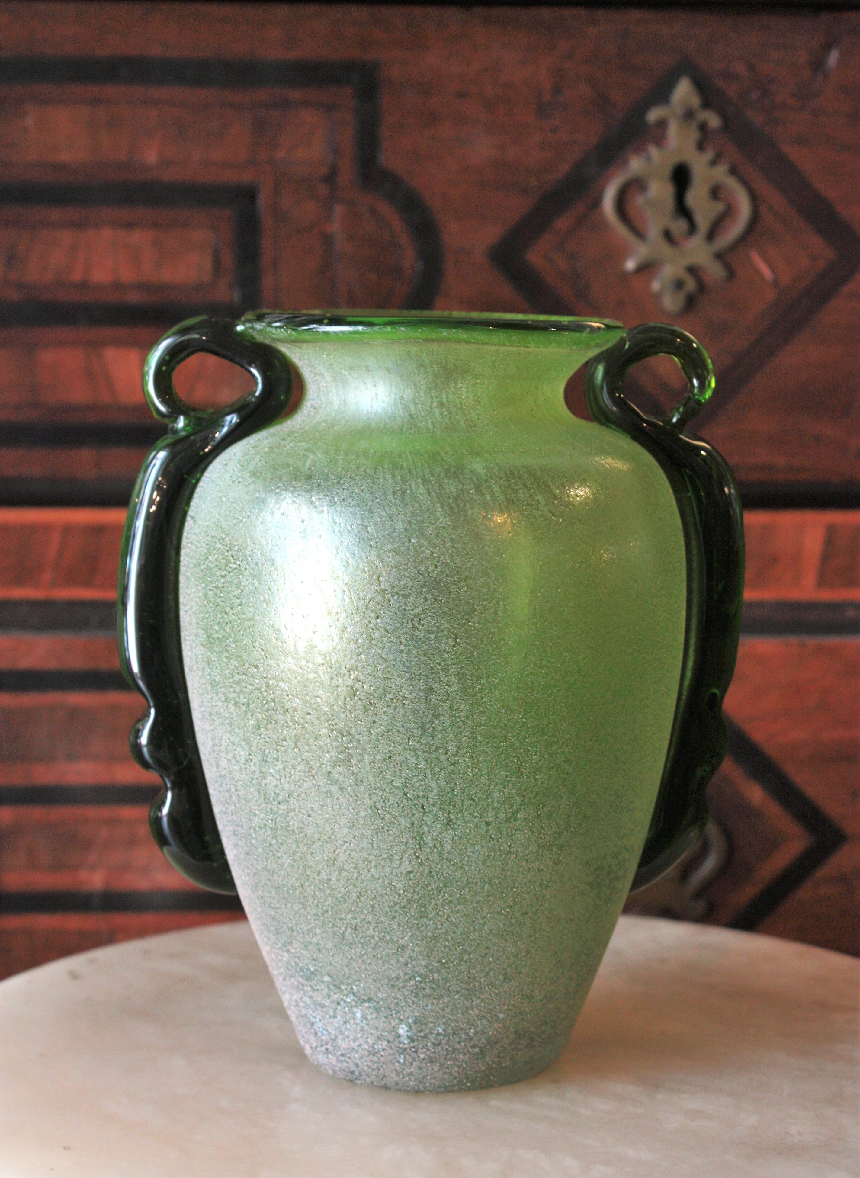 Italian Venetian Carlo Moretti Green Murano Scavo Art Glass Vase, 1960s For Sale 4
