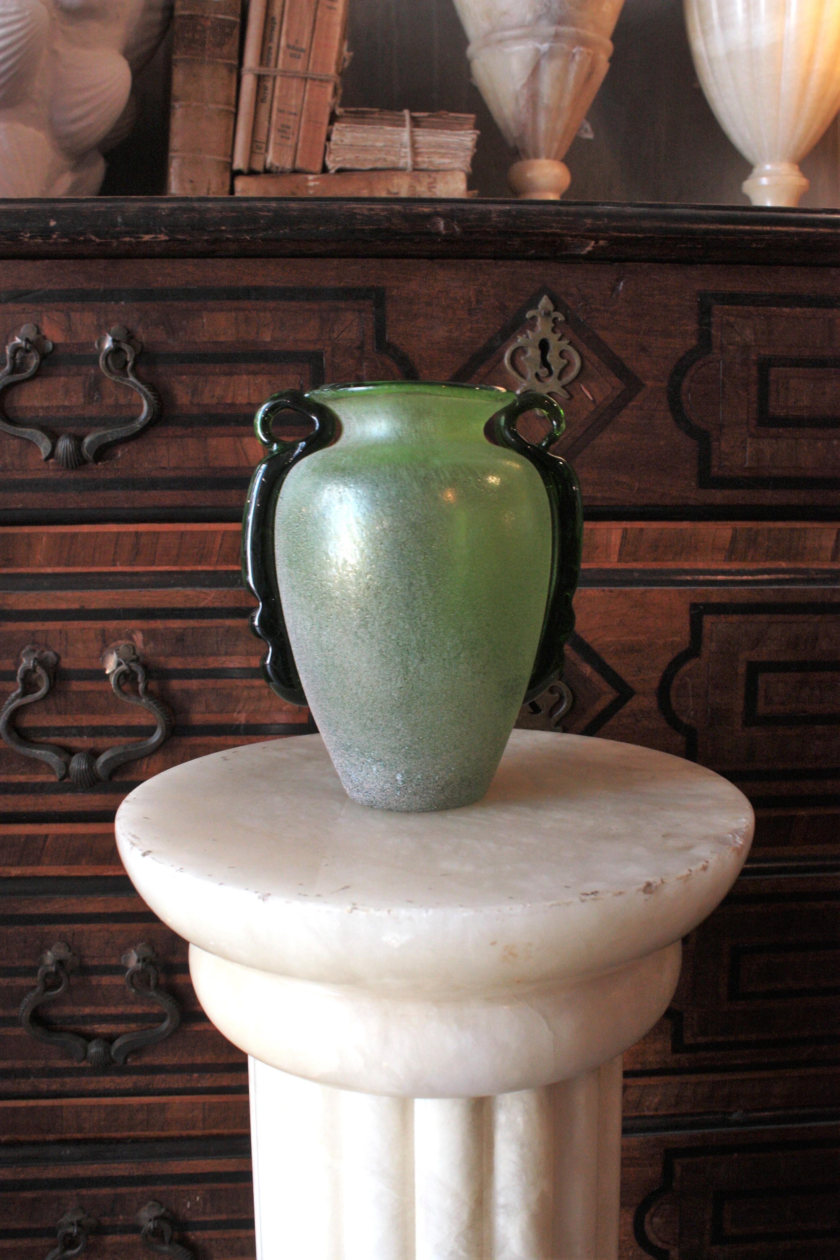 Italian Venetian Carlo Moretti Green Murano Scavo Art Glass Vase, 1960s For Sale 2
