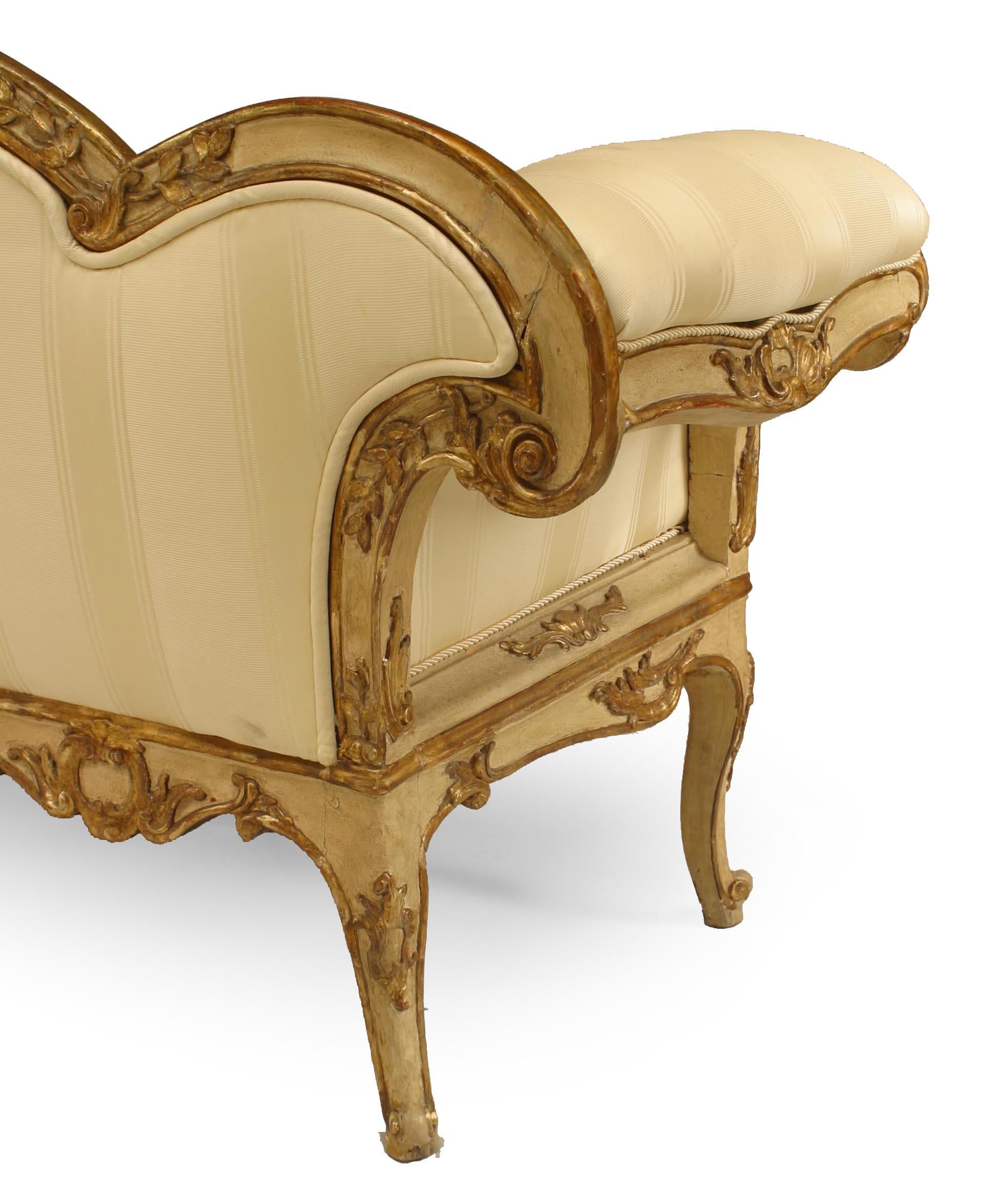 Neoclassical Italian Venetian Carved Floral Settee For Sale