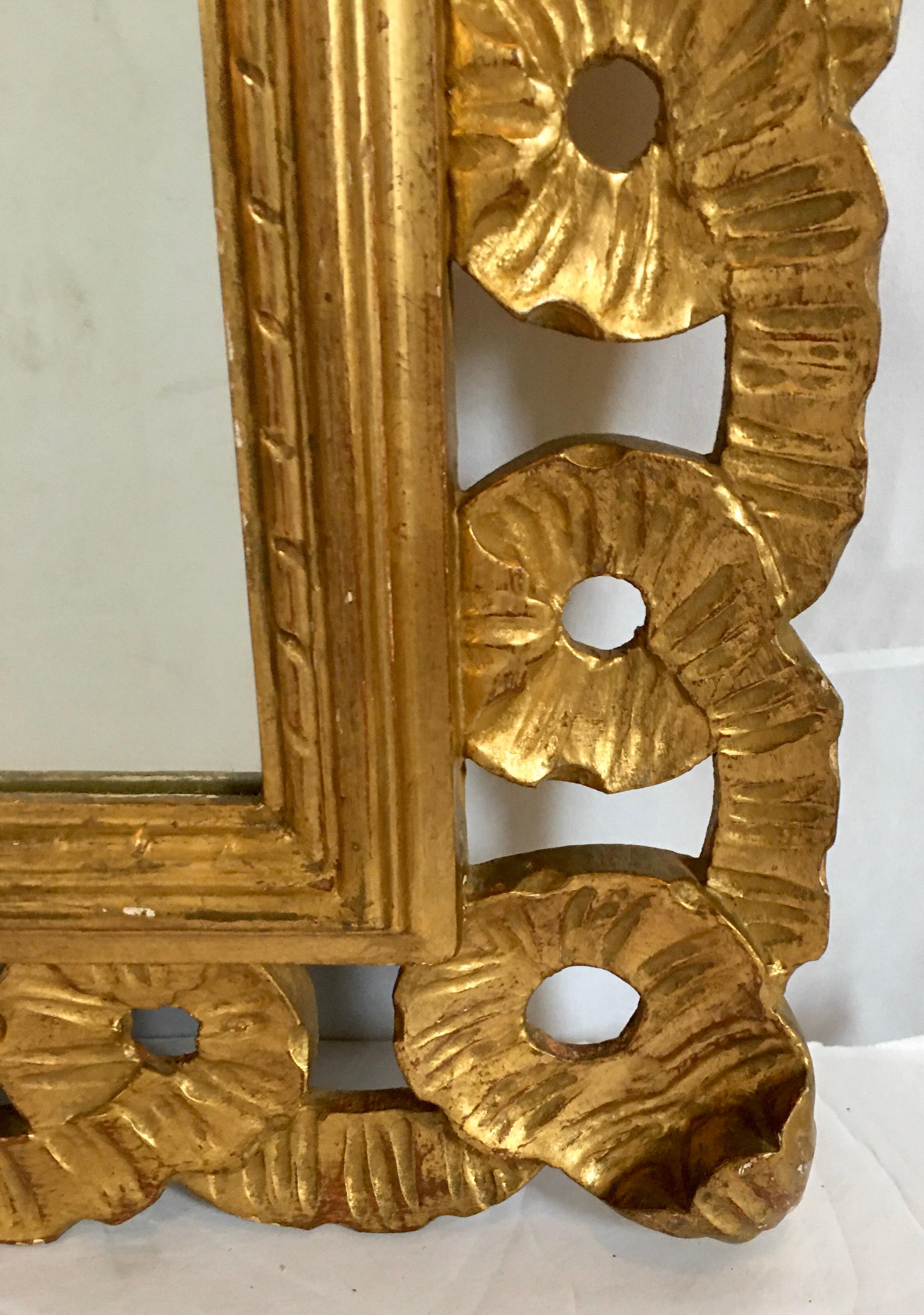Italian Venetian Carved Gesso Giltwood Scalloped Ribbon Loop Wall Mirror 1