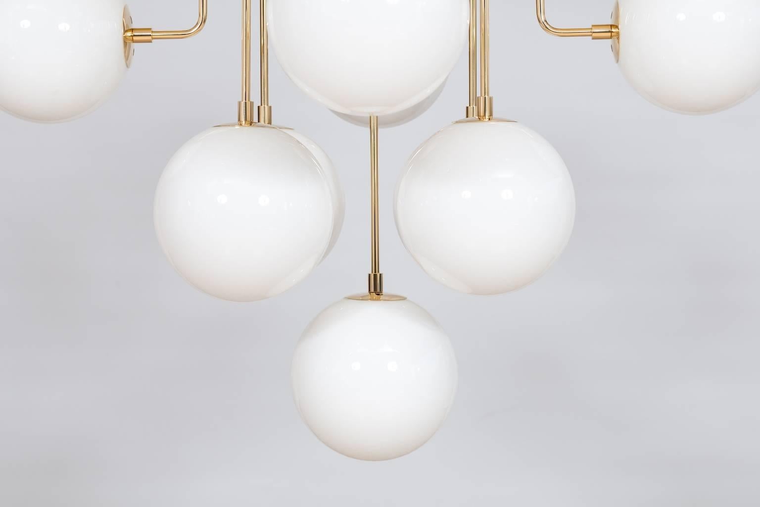 Glimmering Gold Suspension milk-white Spheres Murano Glass Customizable Italy In New Condition For Sale In Villaverla, IT