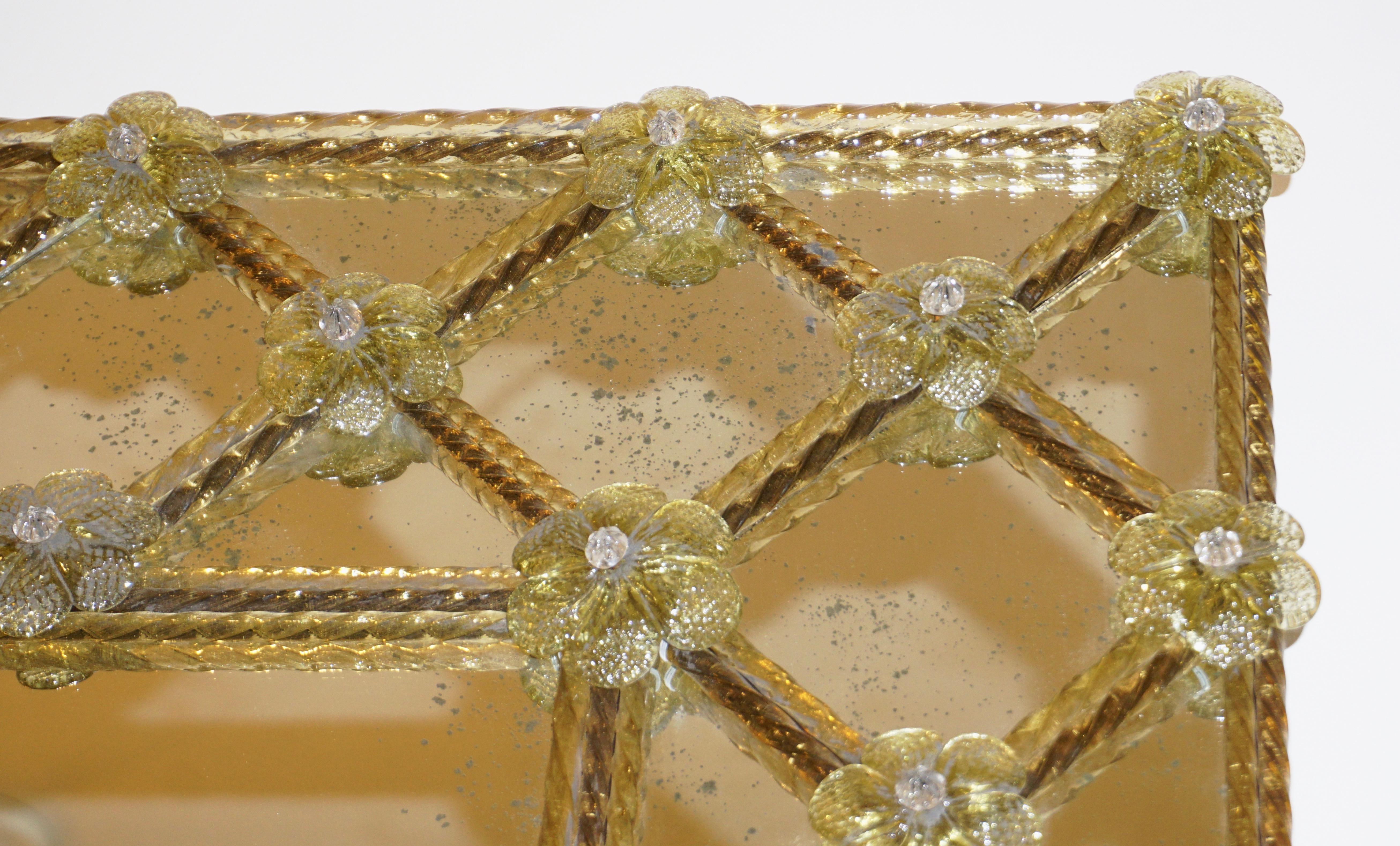 Espejo enrejado geométrico contemporáneo italiano veneciano de cristal de Murano ámbar dorado 7