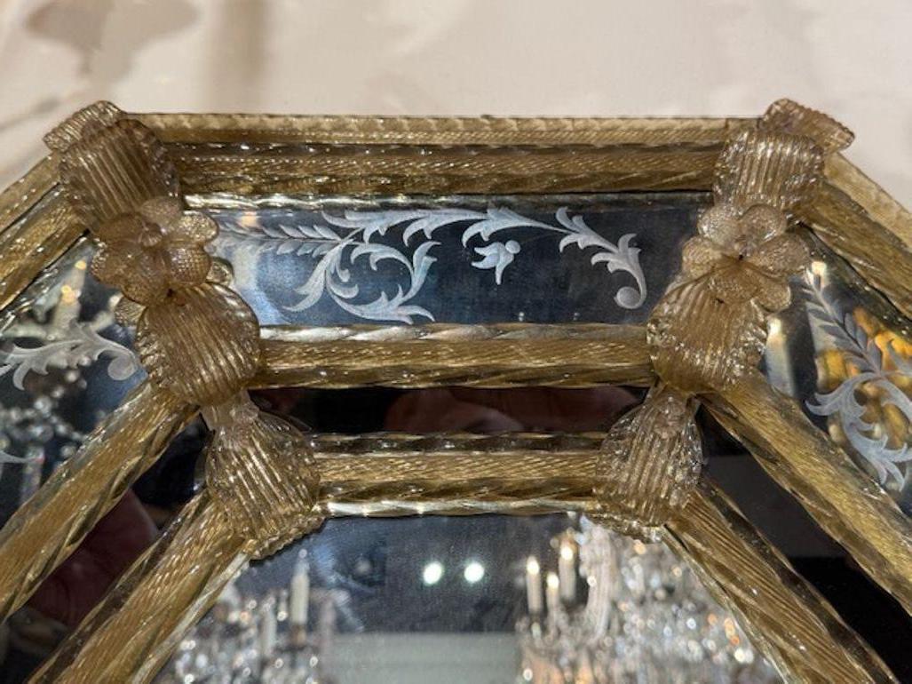 Vetro soffiato Specchio ottagonale in vetro veneziano italiano in vendita