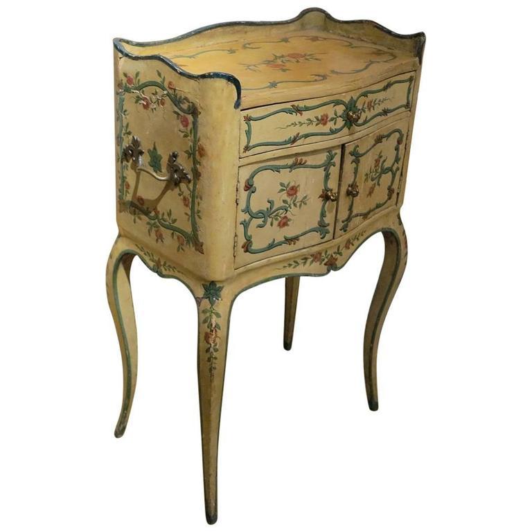 Italian Venetian Louis XV Painted Stand In Good Condition For Sale In Sheffield, MA