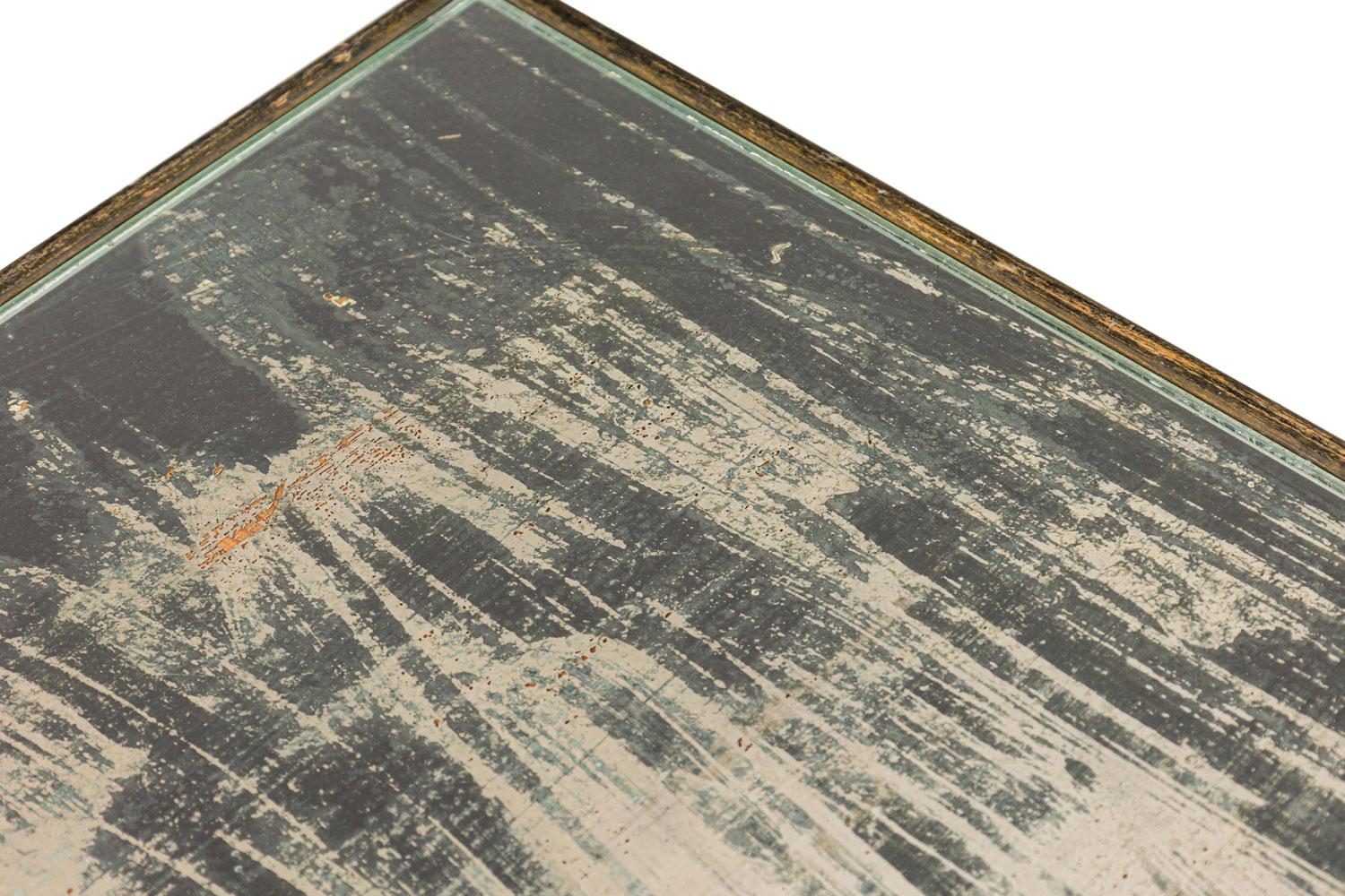 Mesa de centro veneciana italiana de mediados de siglo con espejos en venta 2