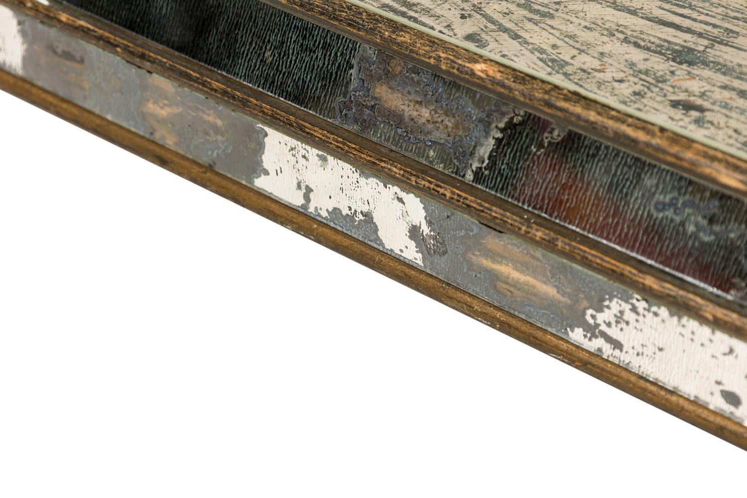 Mesa de centro veneciana italiana de mediados de siglo con espejos en venta 4