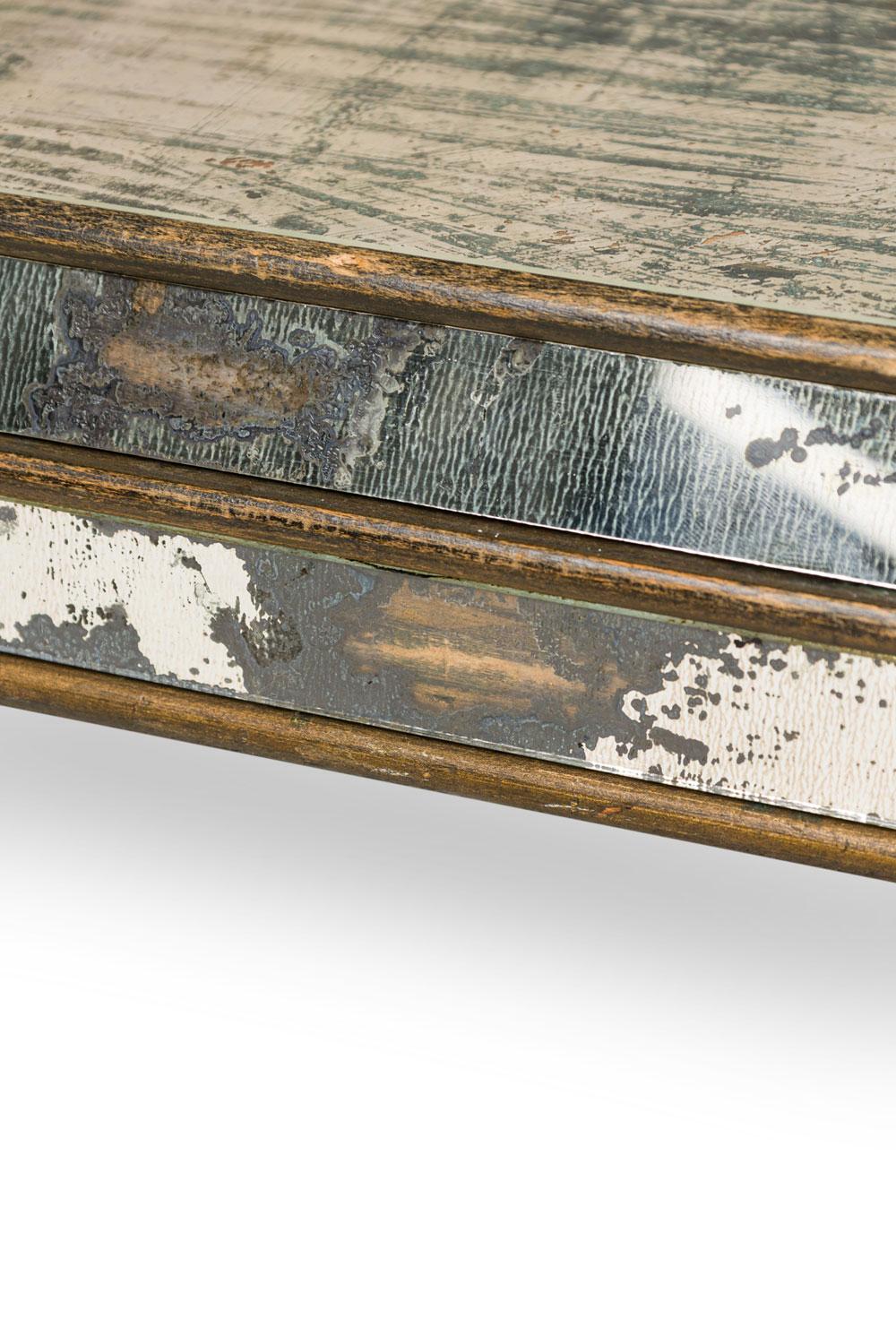 Mesa de centro veneciana italiana de mediados de siglo con espejos Espejo en venta