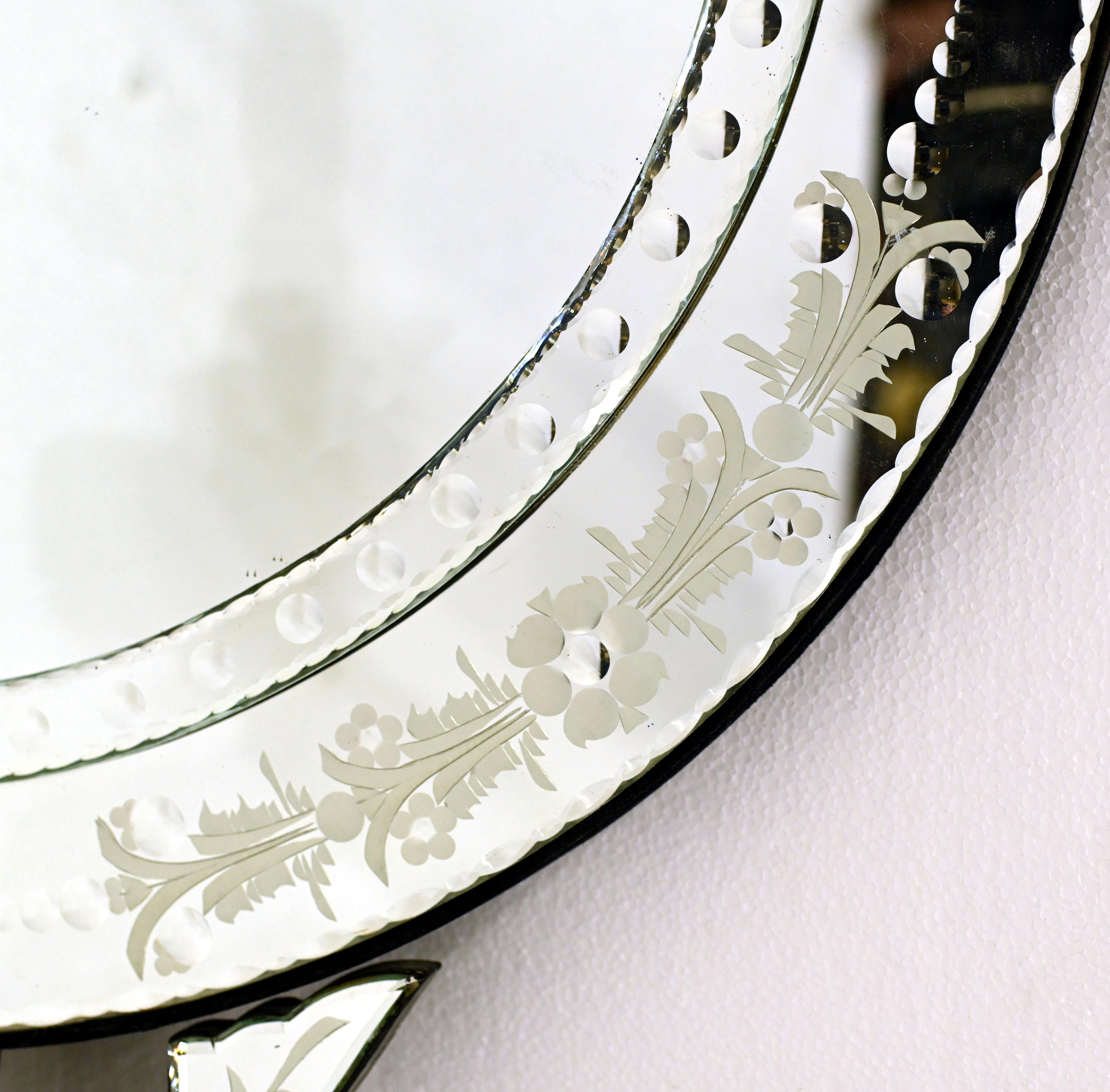 Italian Venetian Mirror Round Glass Mid 20th Century For Sale 1