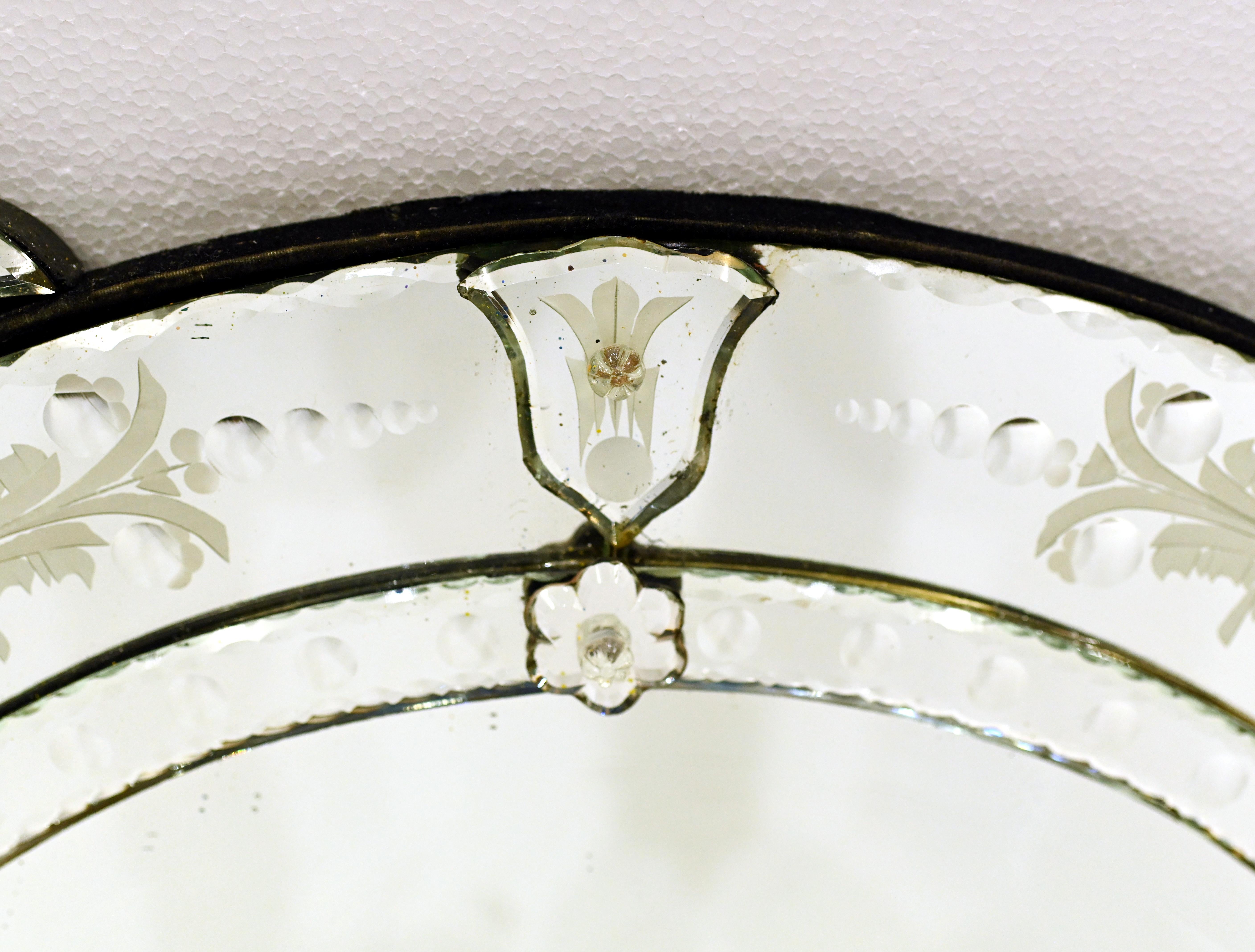 Italian Venetian Mirror Round Glass Mid 20th Century For Sale 3