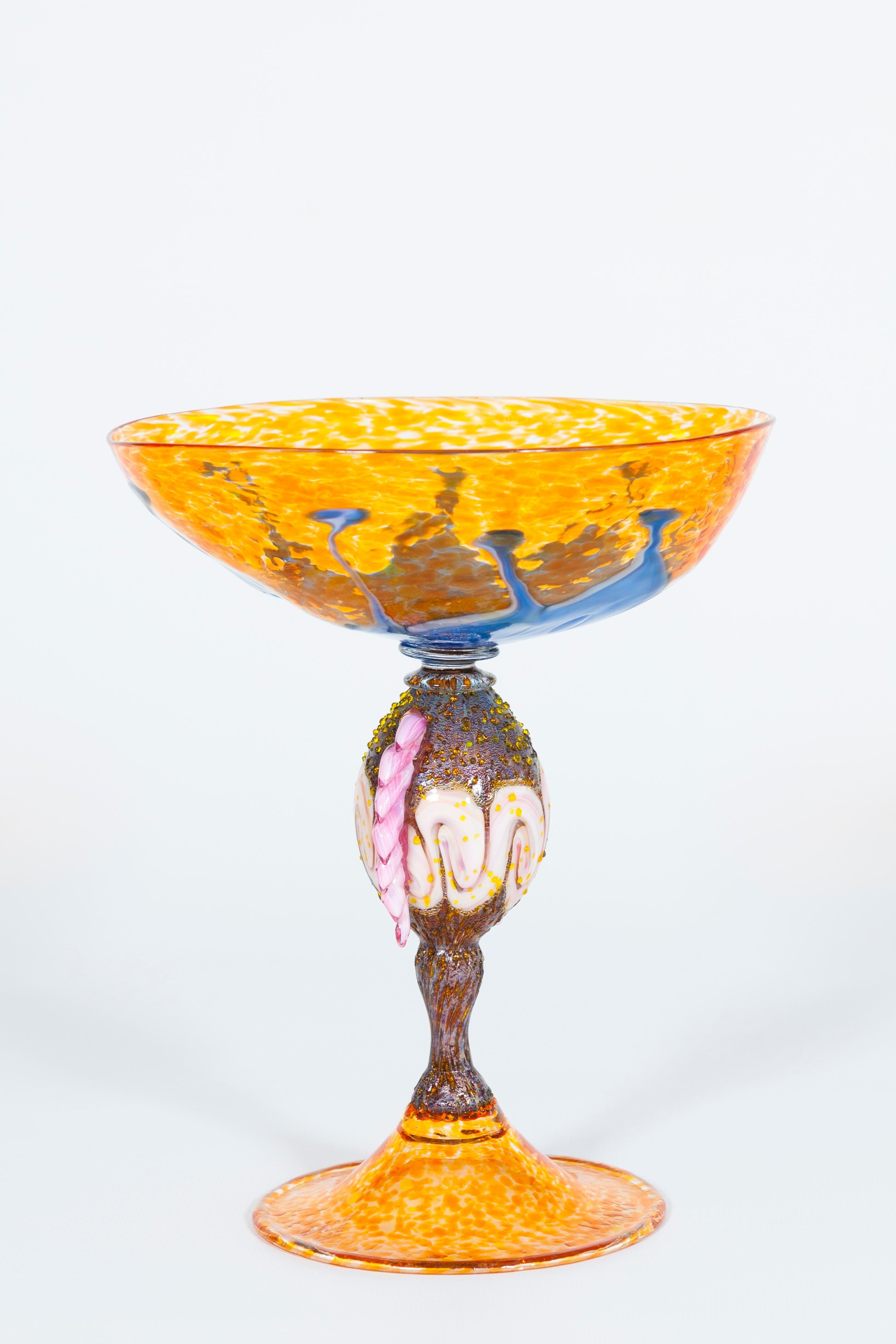 Italienisches venezianisches mehrfarbiges Murano-Glas Pokal mit Morise 1980er Handcrafted im Angebot 1