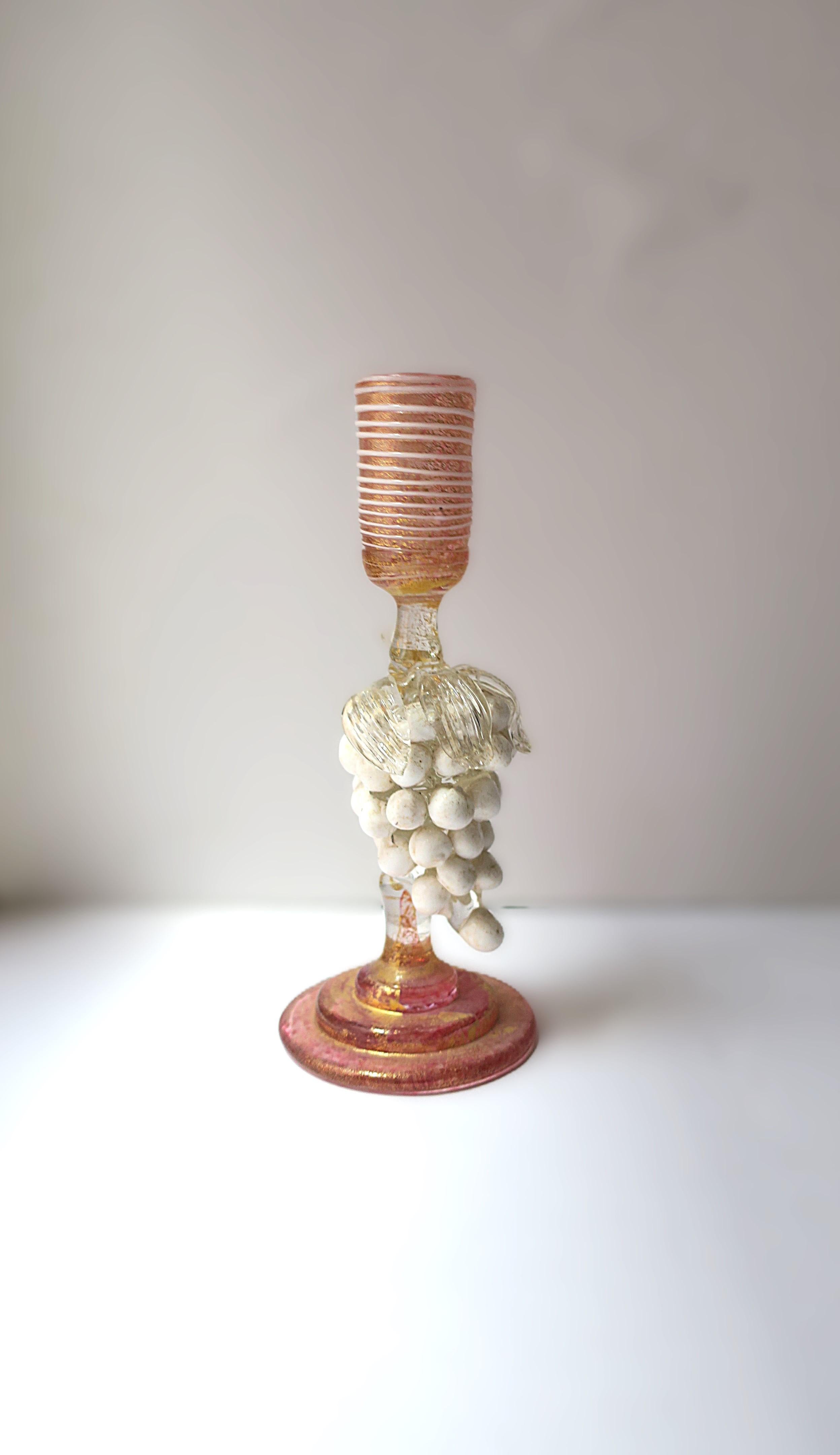 Fatto a mano Portacandele in vetro artistico italiano di Murano con uva in vendita