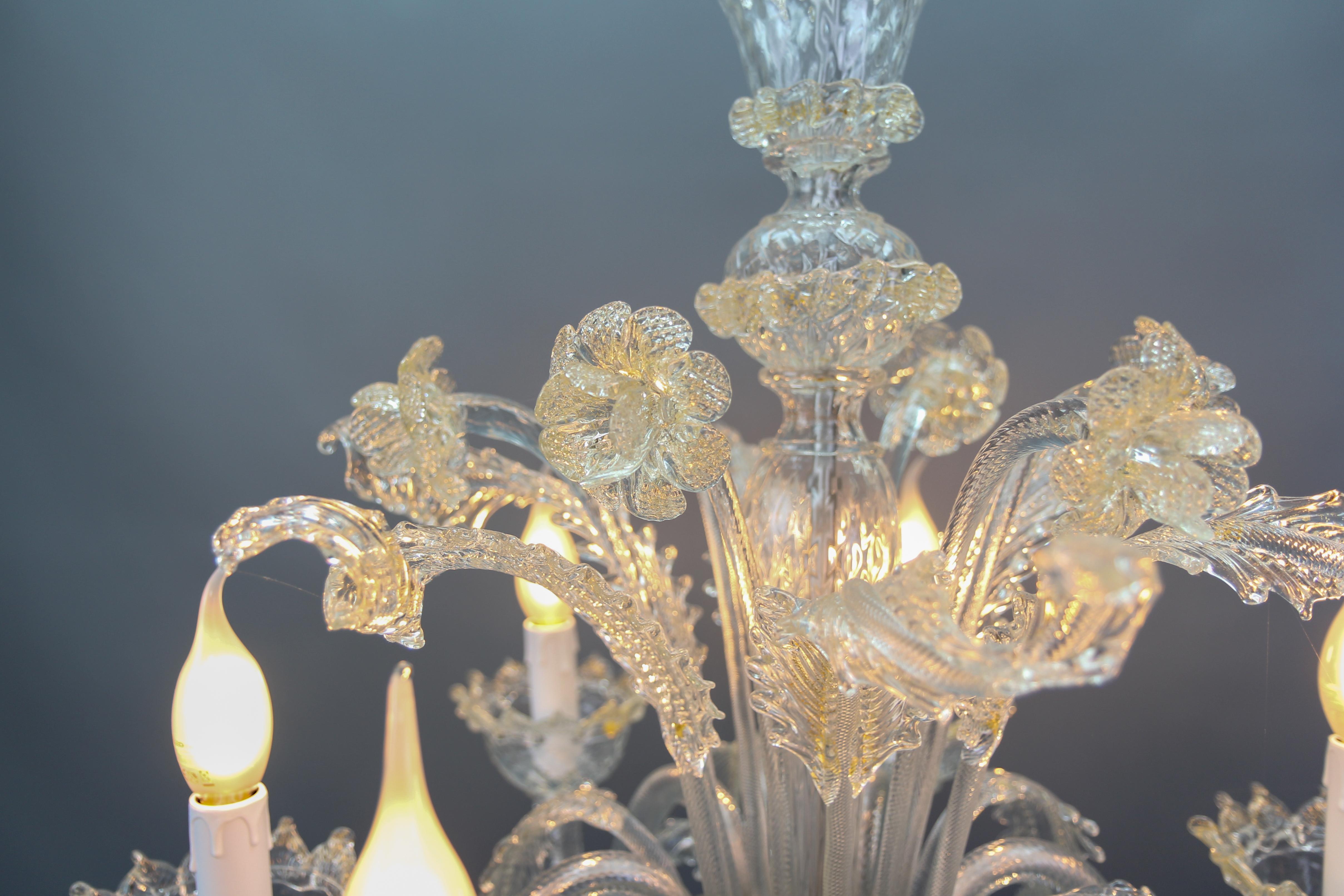 Italian Venetian Murano Clear Glass and Gold Dust Floral Six-Light Chandelier For Sale 7
