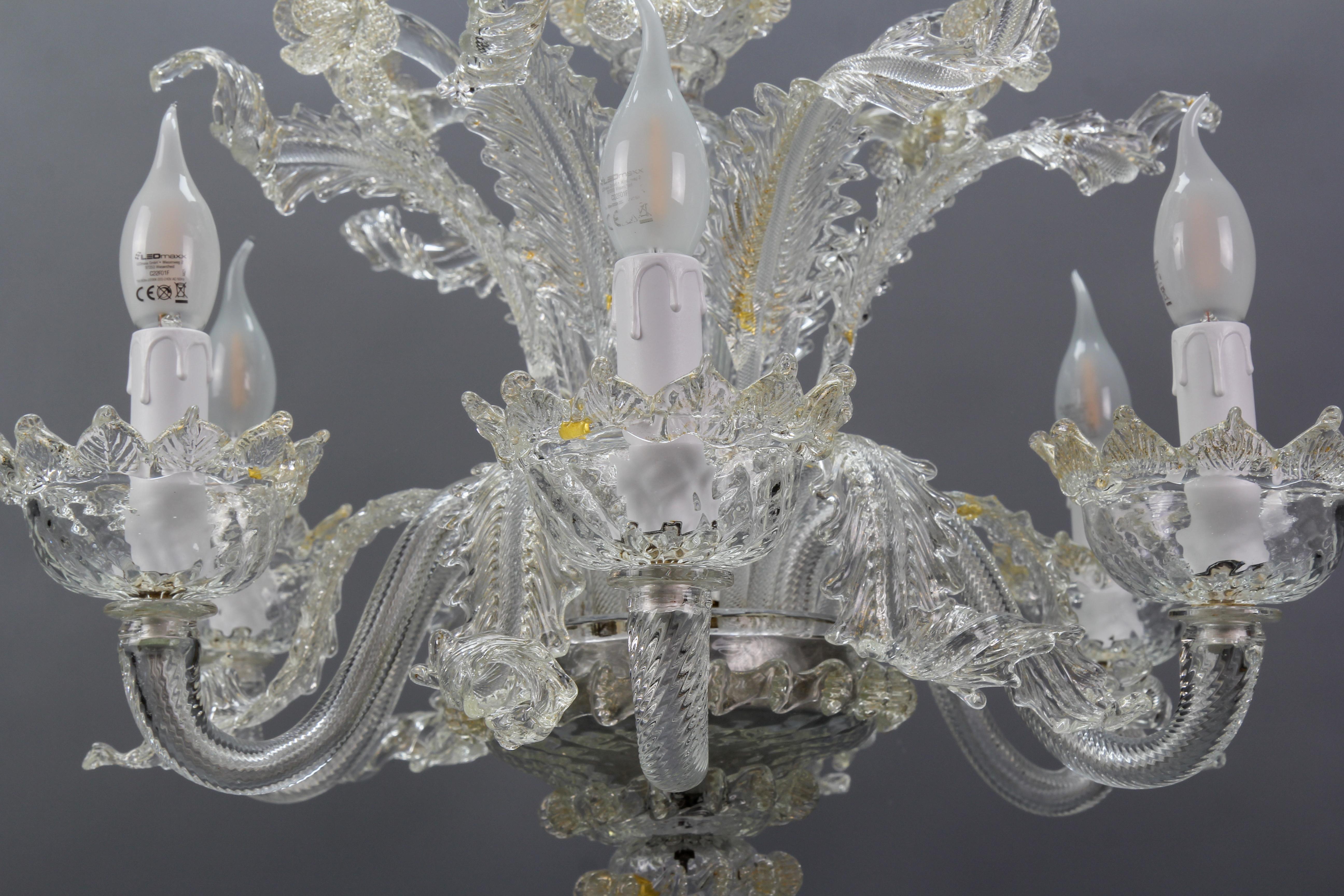 Italian Venetian Murano Clear Glass and Gold Dust Floral Six-Light Chandelier In Good Condition For Sale In Barntrup, DE