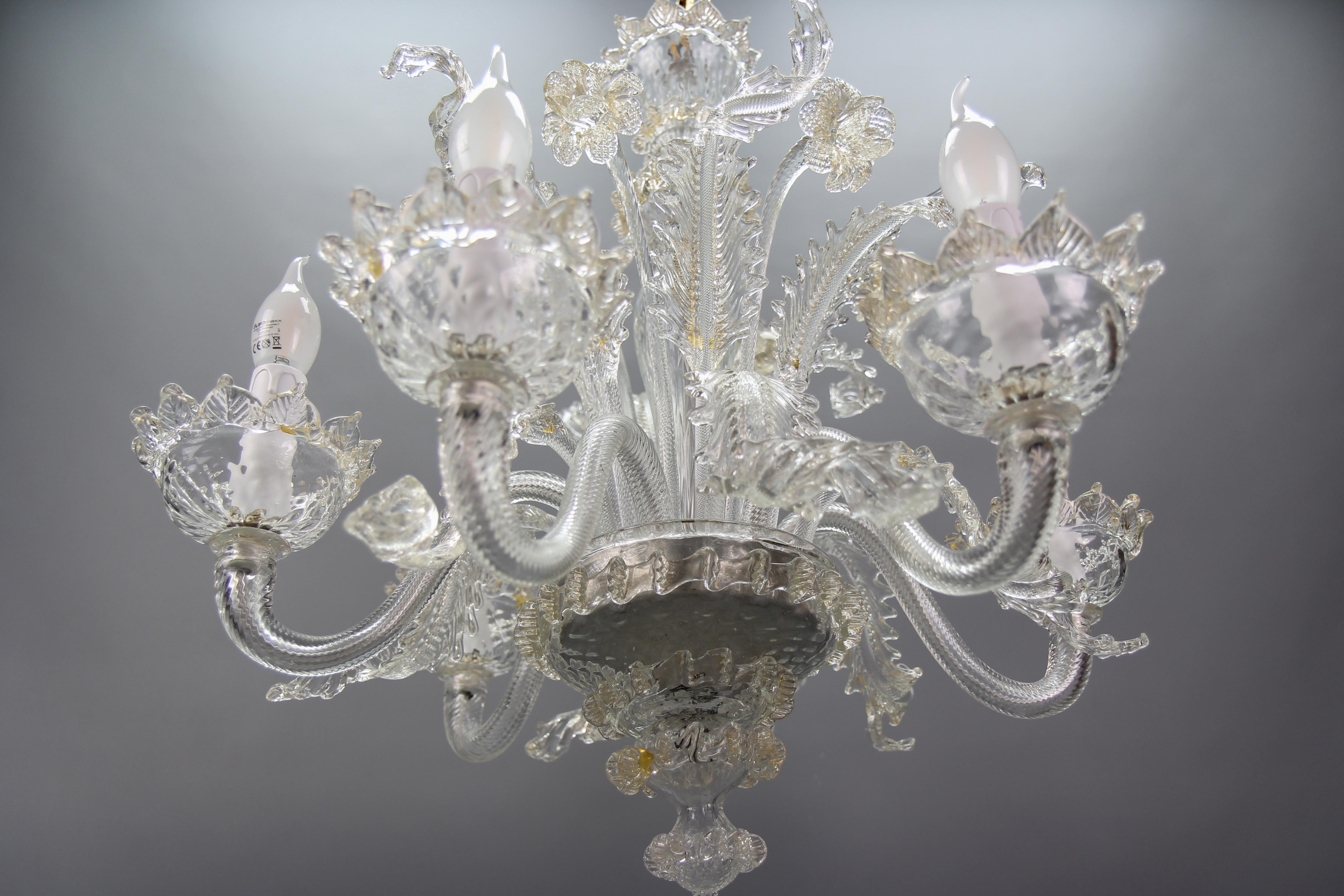 Italian Venetian Murano Clear Glass and Gold Dust Floral Six-Light Chandelier For Sale 1