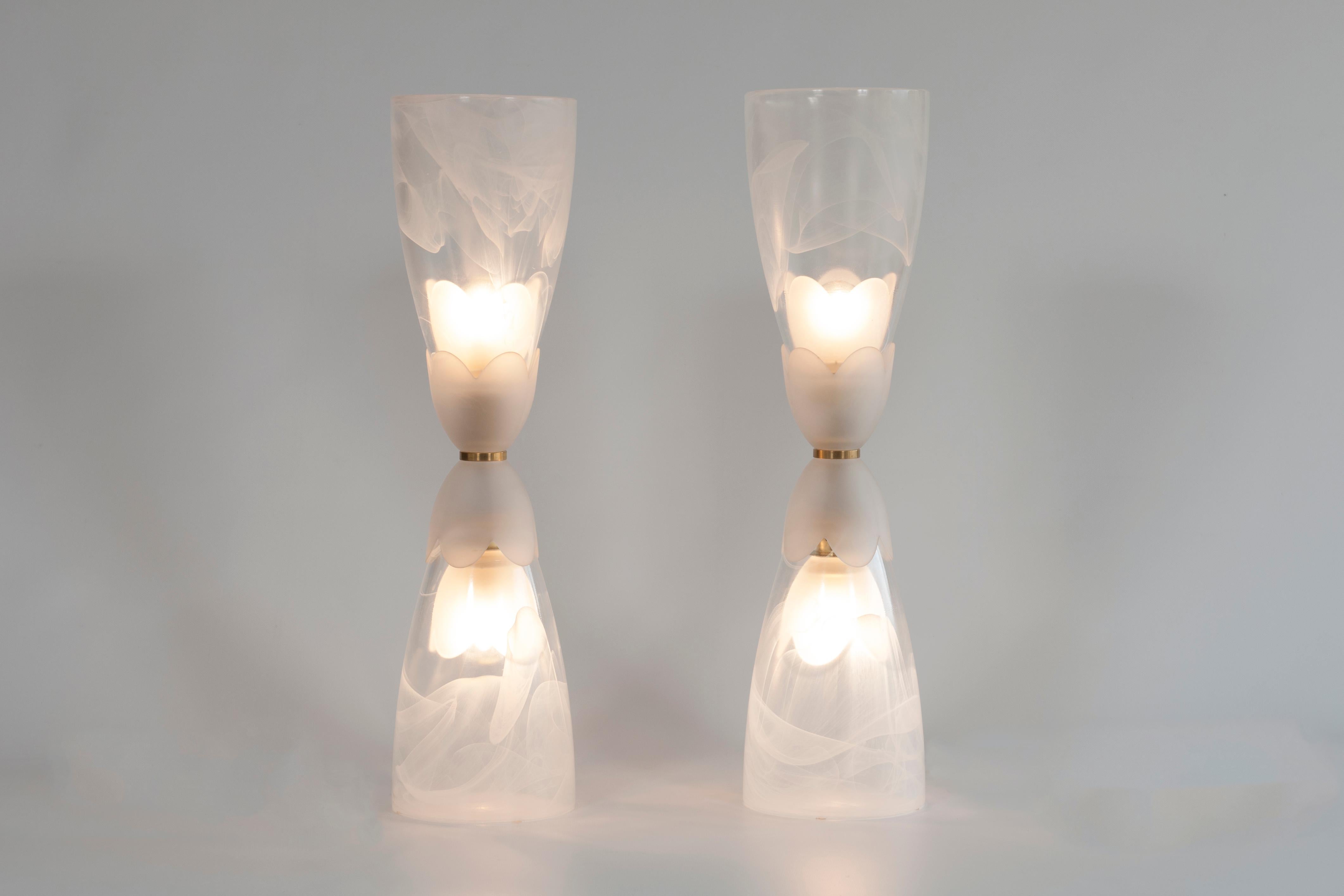 Italian Venetian Pair of Table Lamps, Blown Murano Glass White Nuanced, 1980s 8