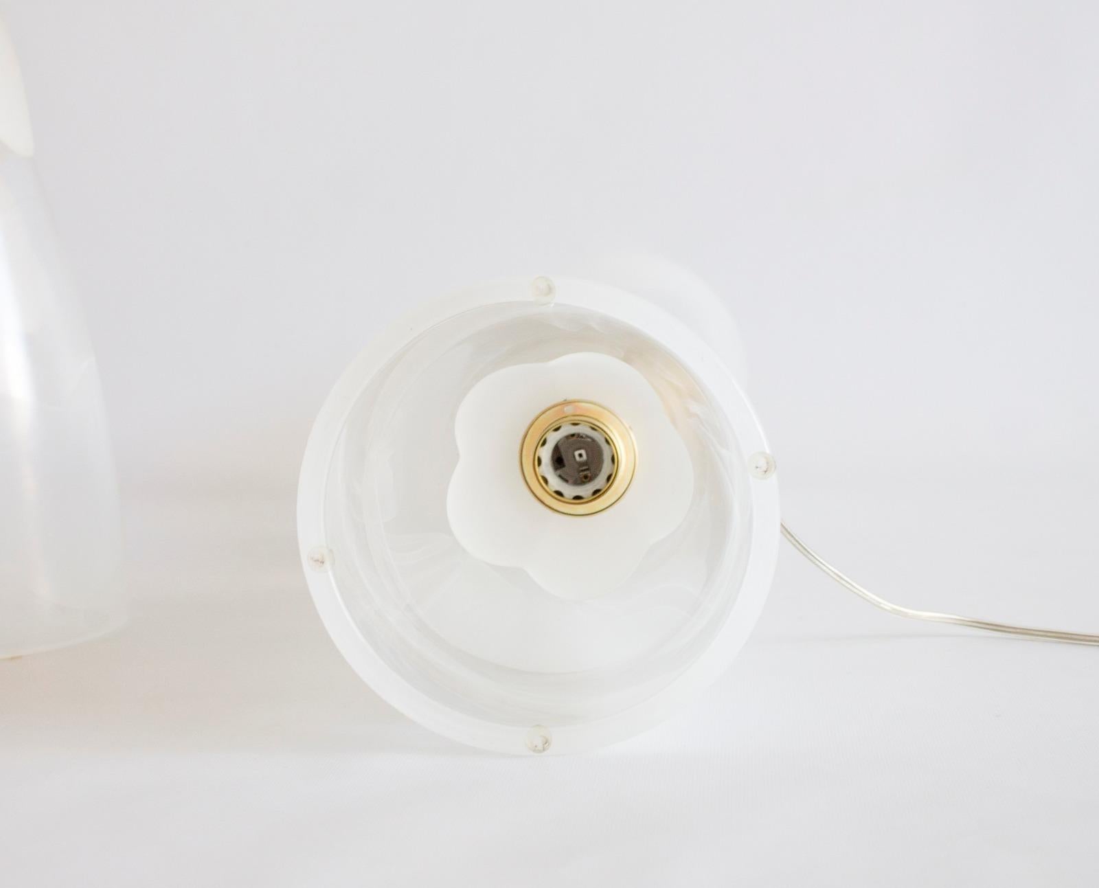 Italian Venetian Pair of Table Lamps, Blown Murano Glass White Nuanced, 1980s 10