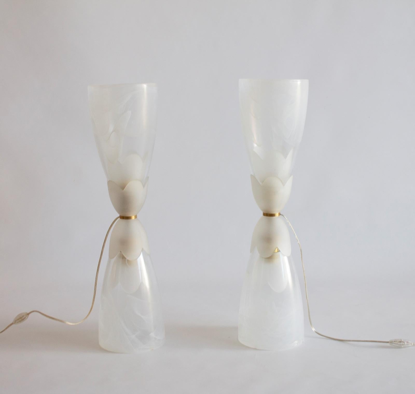 Italian Venetian Pair of Table Lamps, Blown Murano Glass White Nuanced, 1980s 12