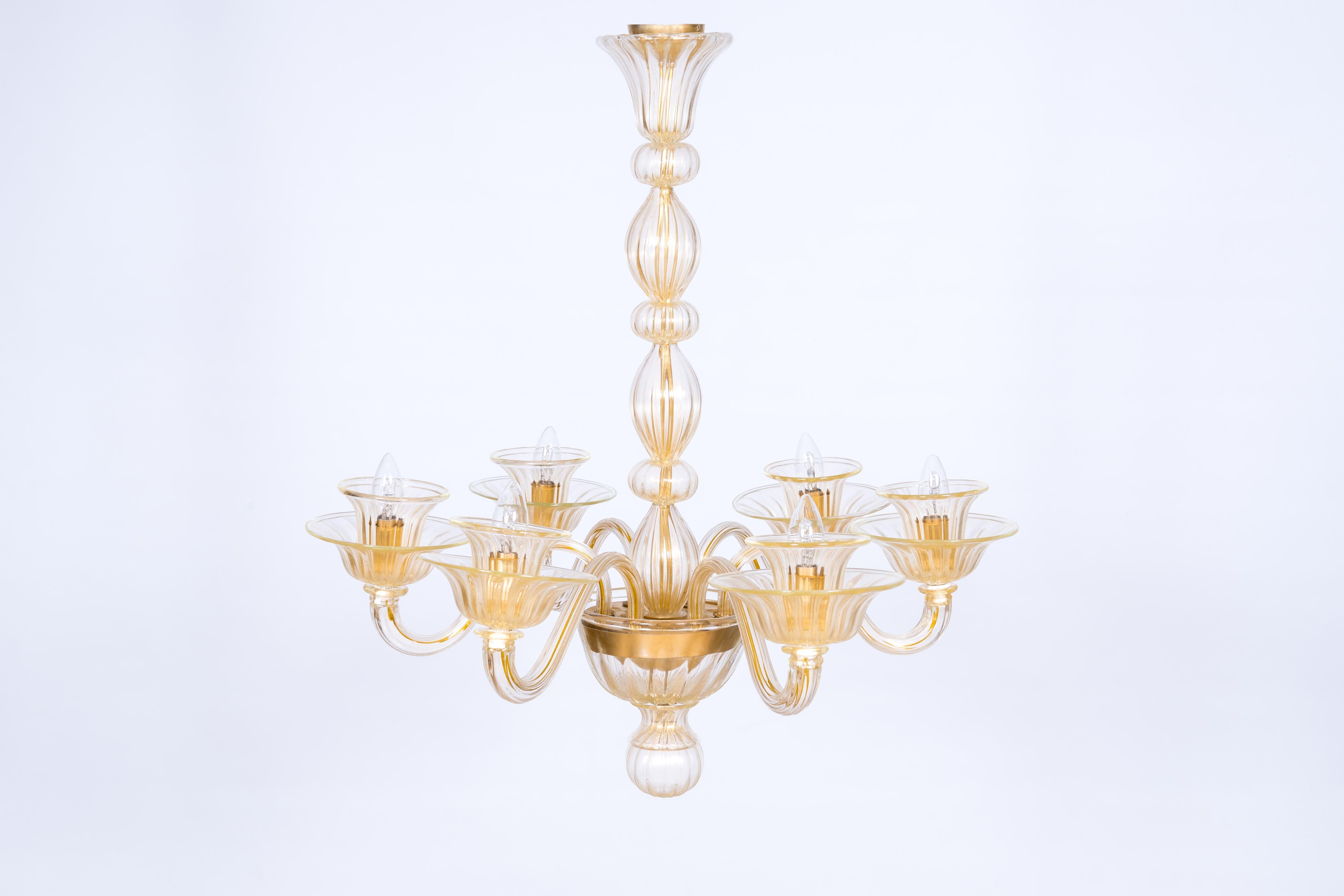 Italian Refined Gold Spheres and round shaped Murano Glass Chandelier Contemporary Italy For Sale