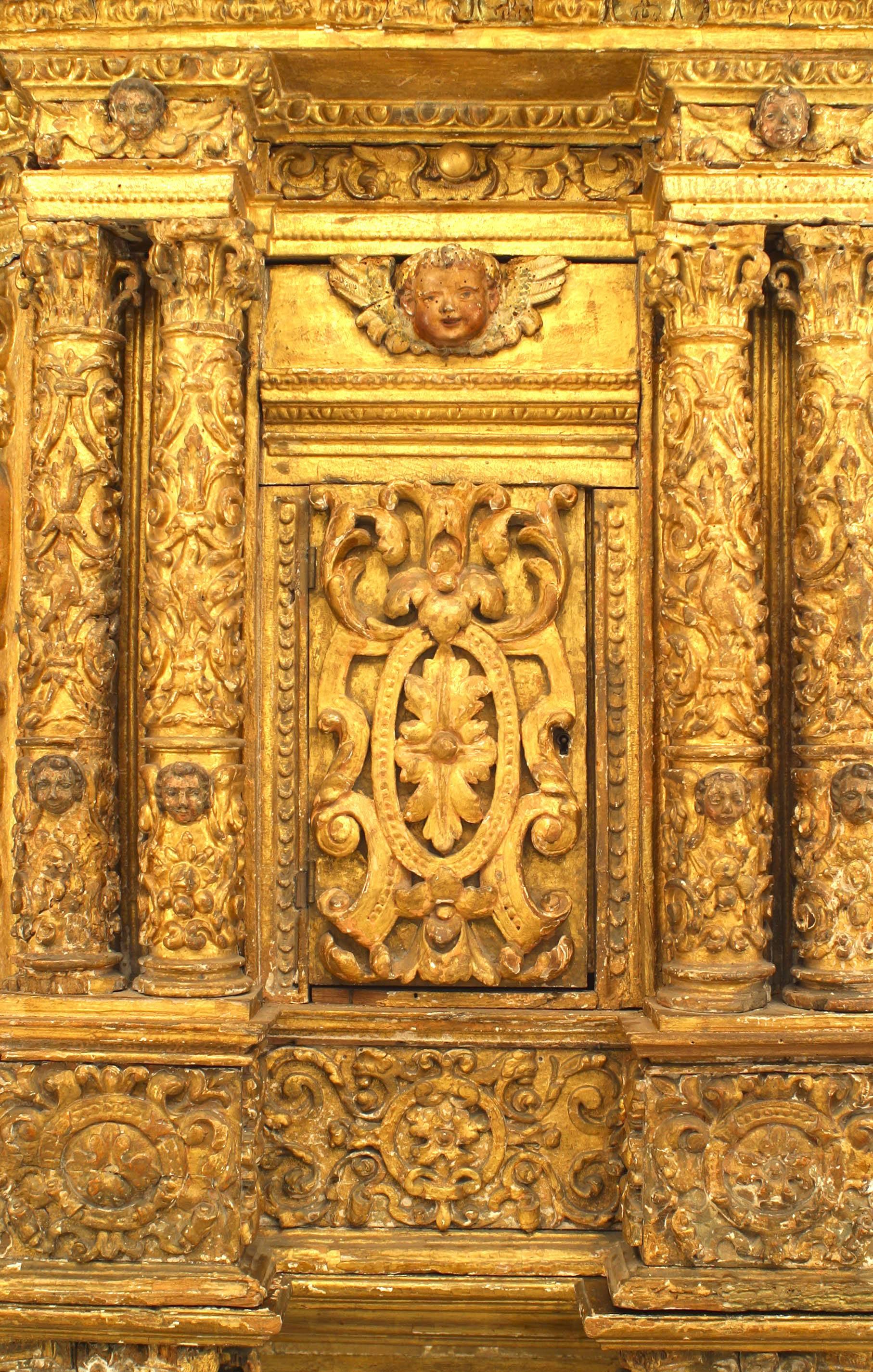 Italian Venetian Carved and Gilt Cabinet In Good Condition In New York, NY
