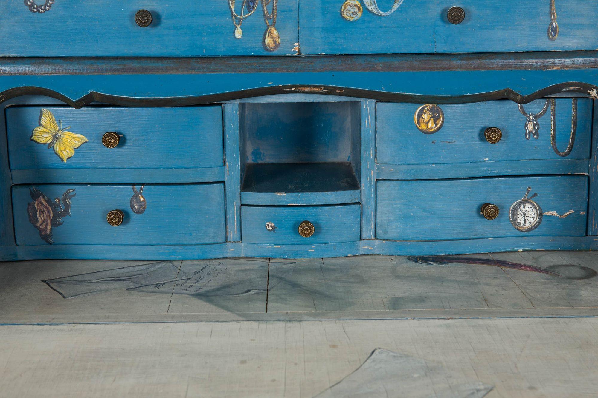 Italian Venetian Style Blue-Painted Trompe l'Oeil Secretary Desk For Sale 7