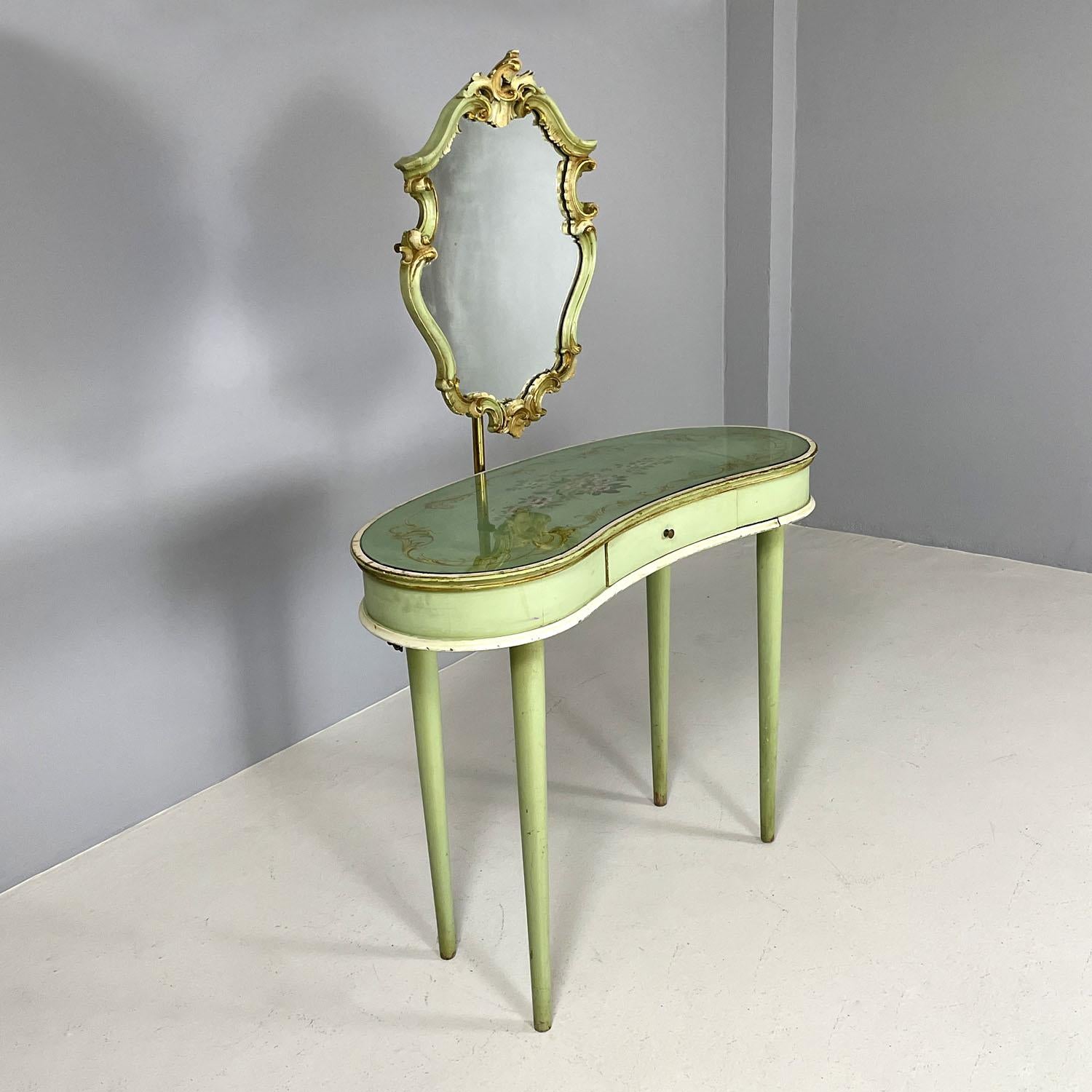 Italian Venetian style green and golden wood console with mirror, 1950s  In Fair Condition For Sale In MIlano, IT