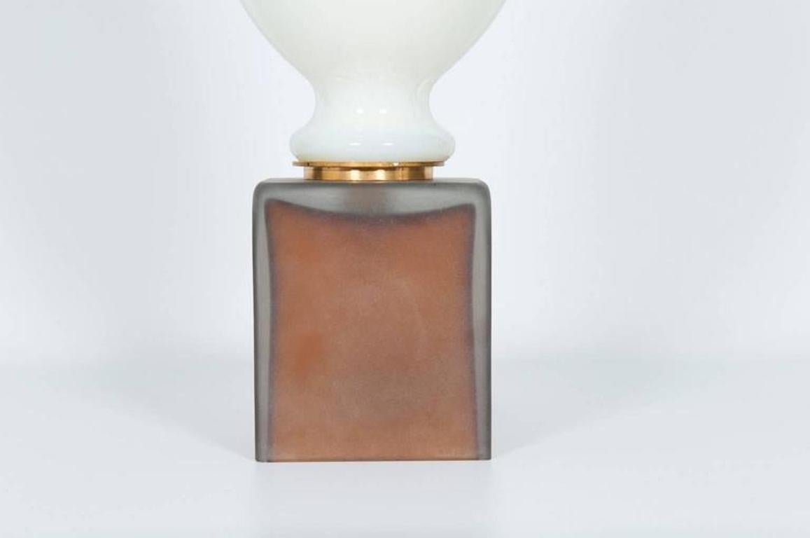 Fait main Élégante lampe de bureau en verre de Murano d'inspiration florale blanche Giovanni Dalla Fina Italie en vente