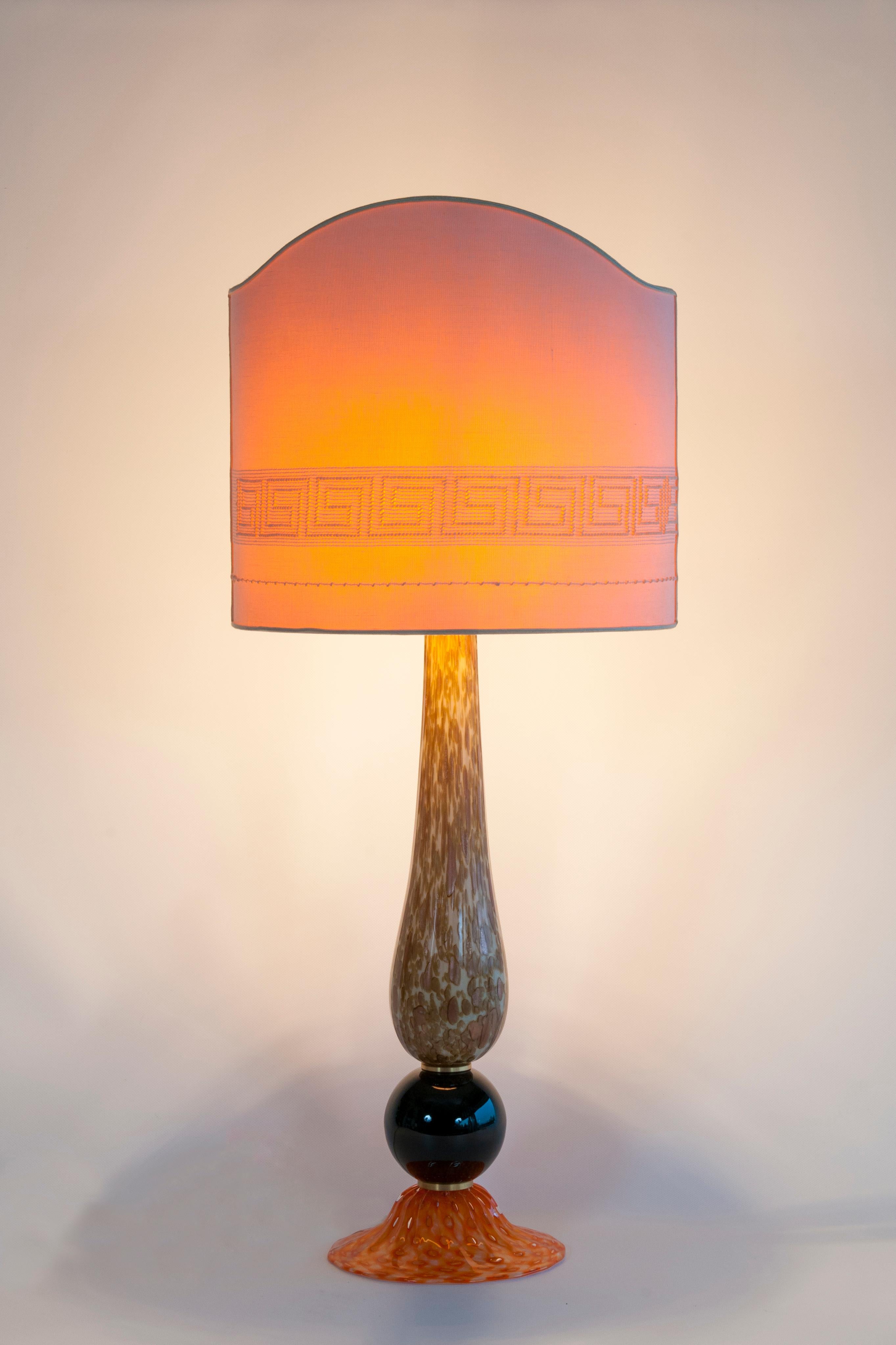 Lampe de table Murano tige vibrante orange basement Brown & White 1980 Italie en vente 3