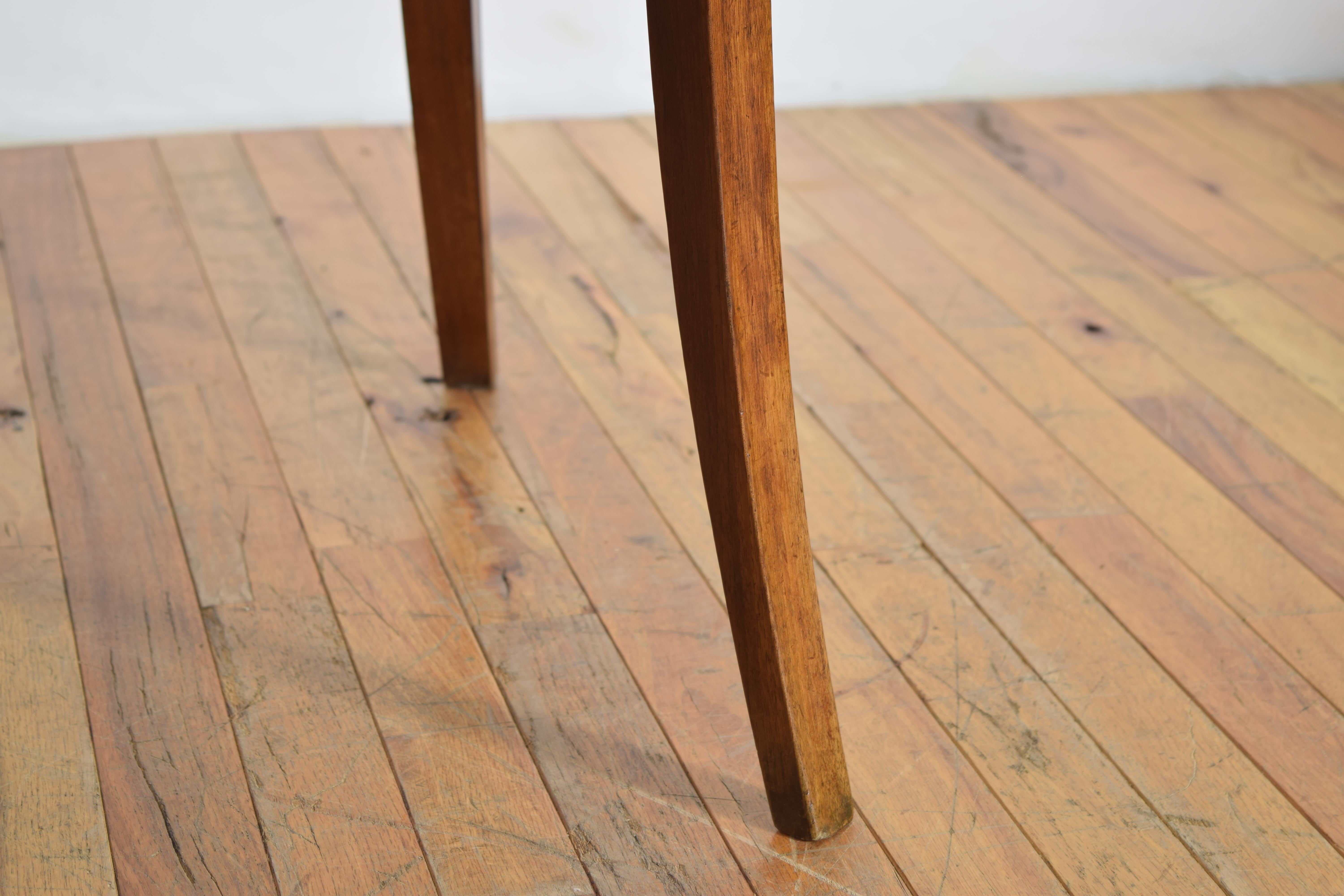 Italie, Vénétie, Table d'appoint néoclassique à 1 tiroir et 3 pieds, vers 1830 en vente 1