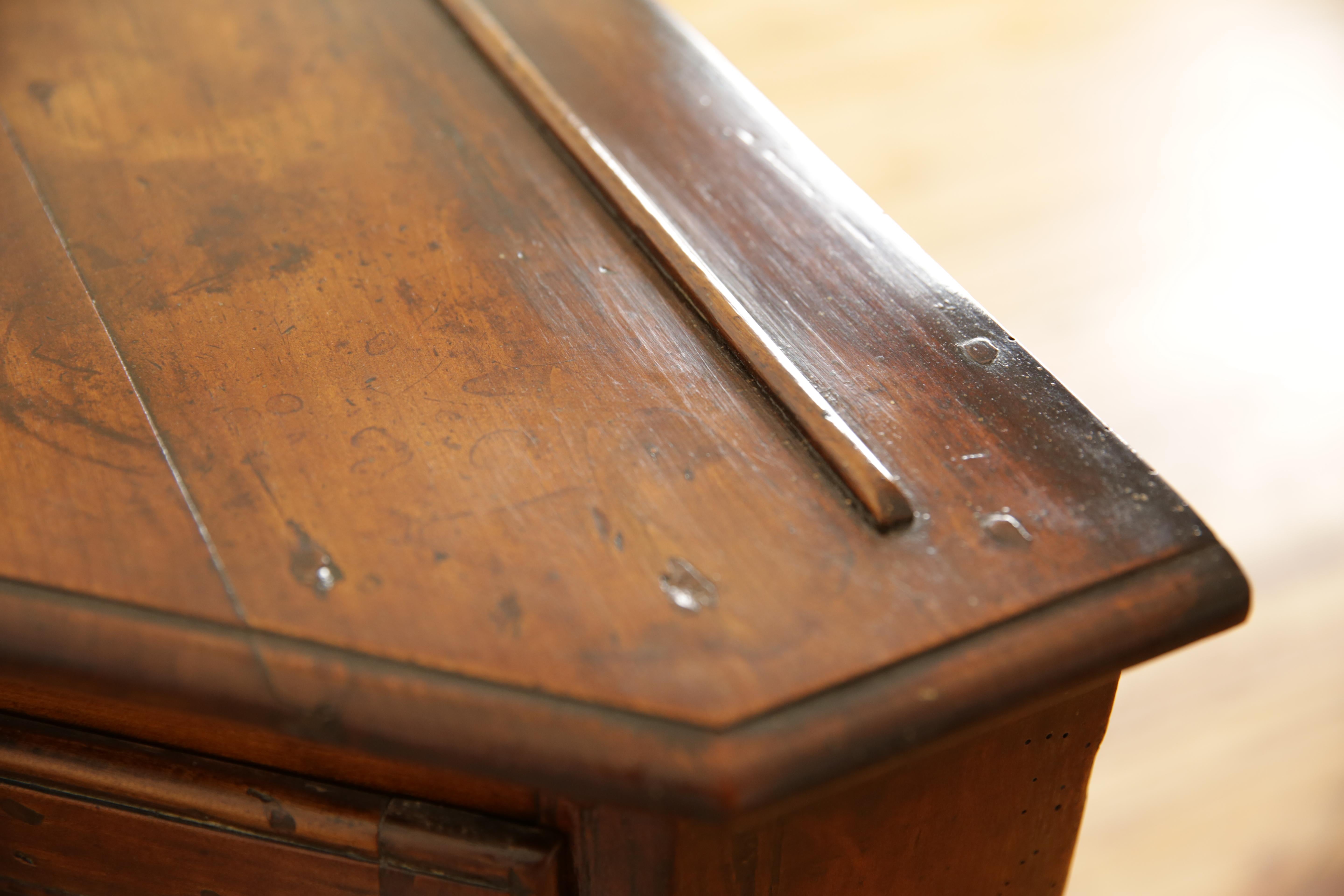 Italian, Veneto, Neoclassic Fruitwood 4-Door Scantonata Credenza, ca. 1790 9
