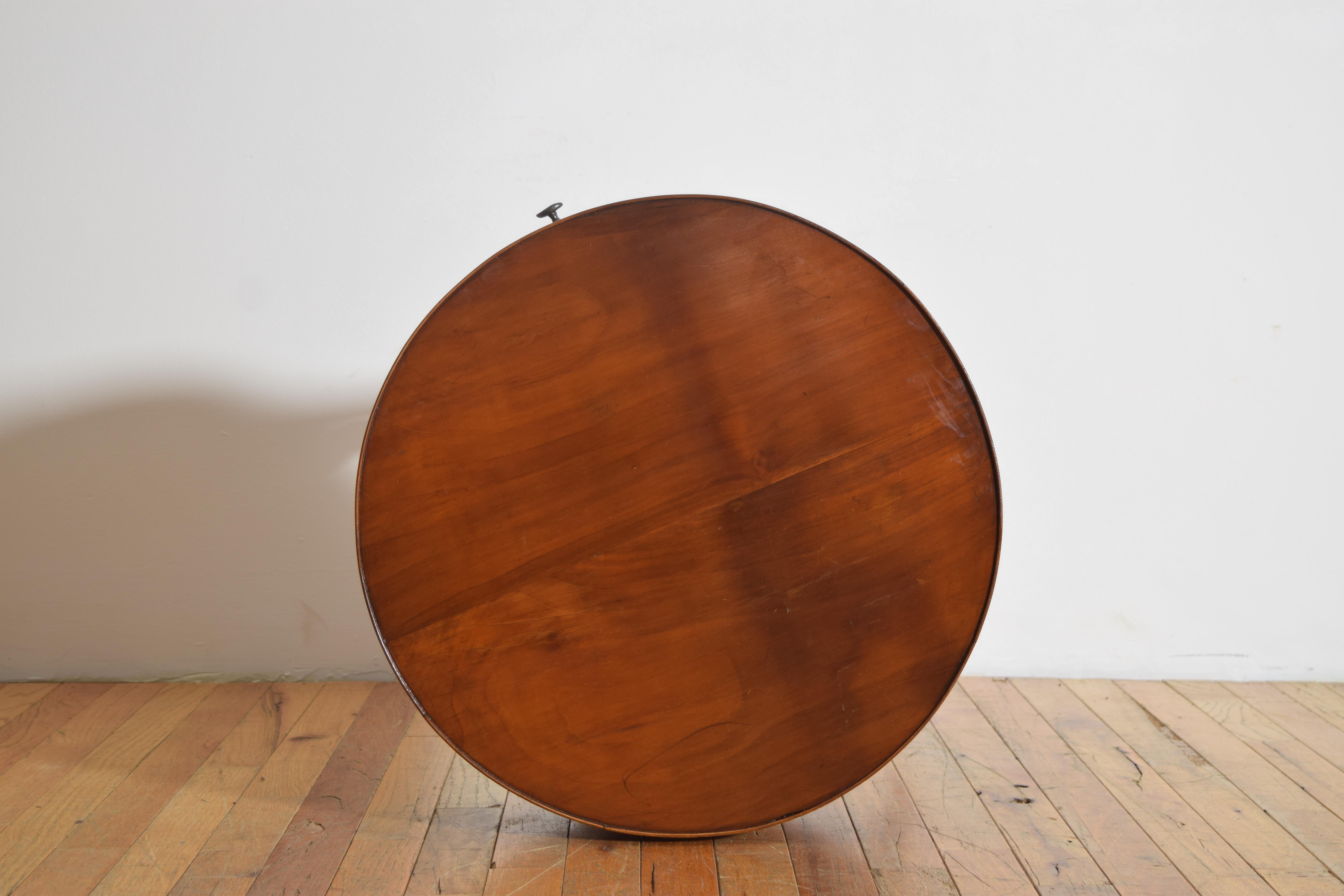 Italiana, Véneto, Mesa circular neoclásica de nogal de 1 cajón, ca. 1830 en venta 2