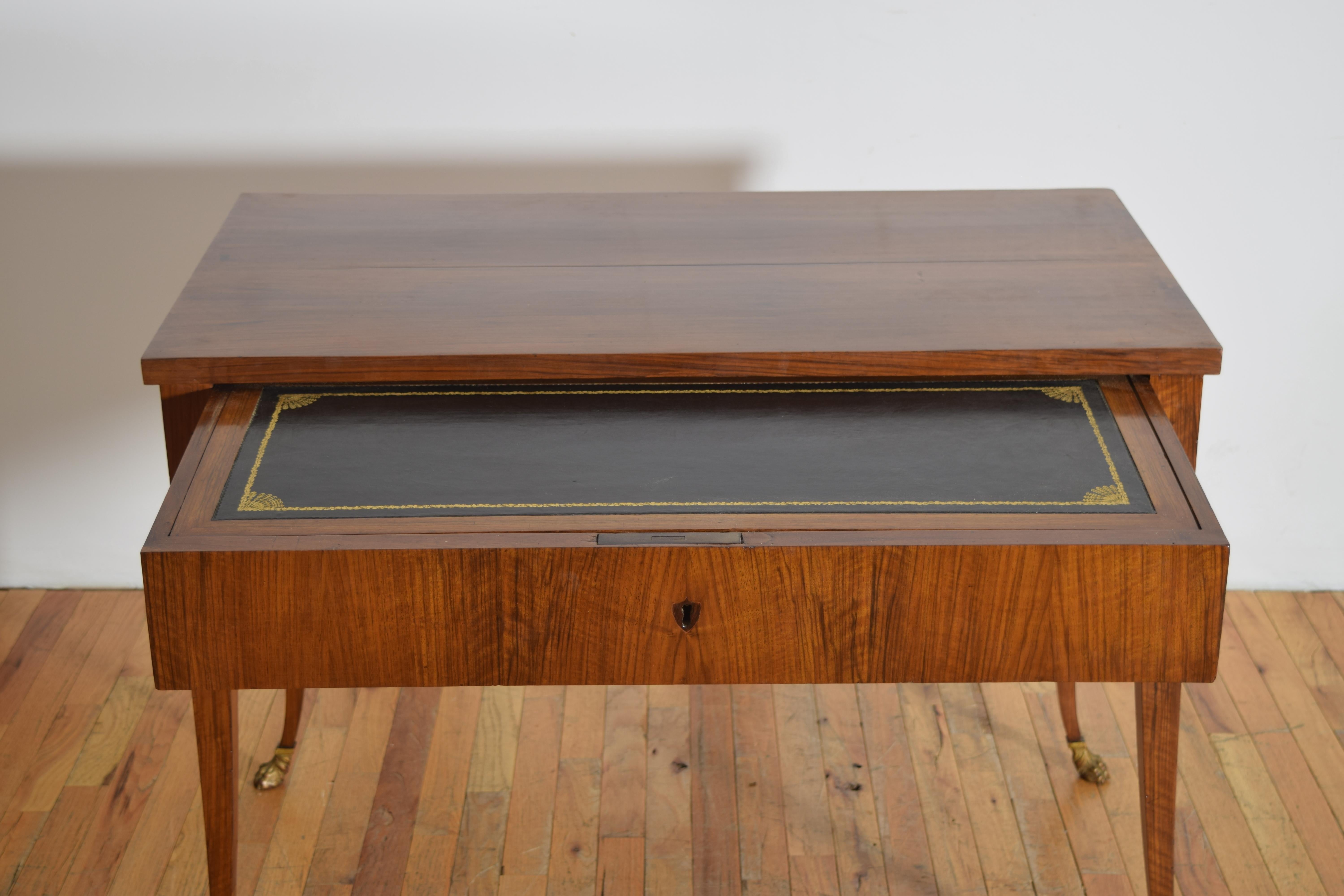 Italian, Veneto, Neoclassic Walnut 1-Drawer Writing Table, Leather Slide, 19thc. For Sale 1