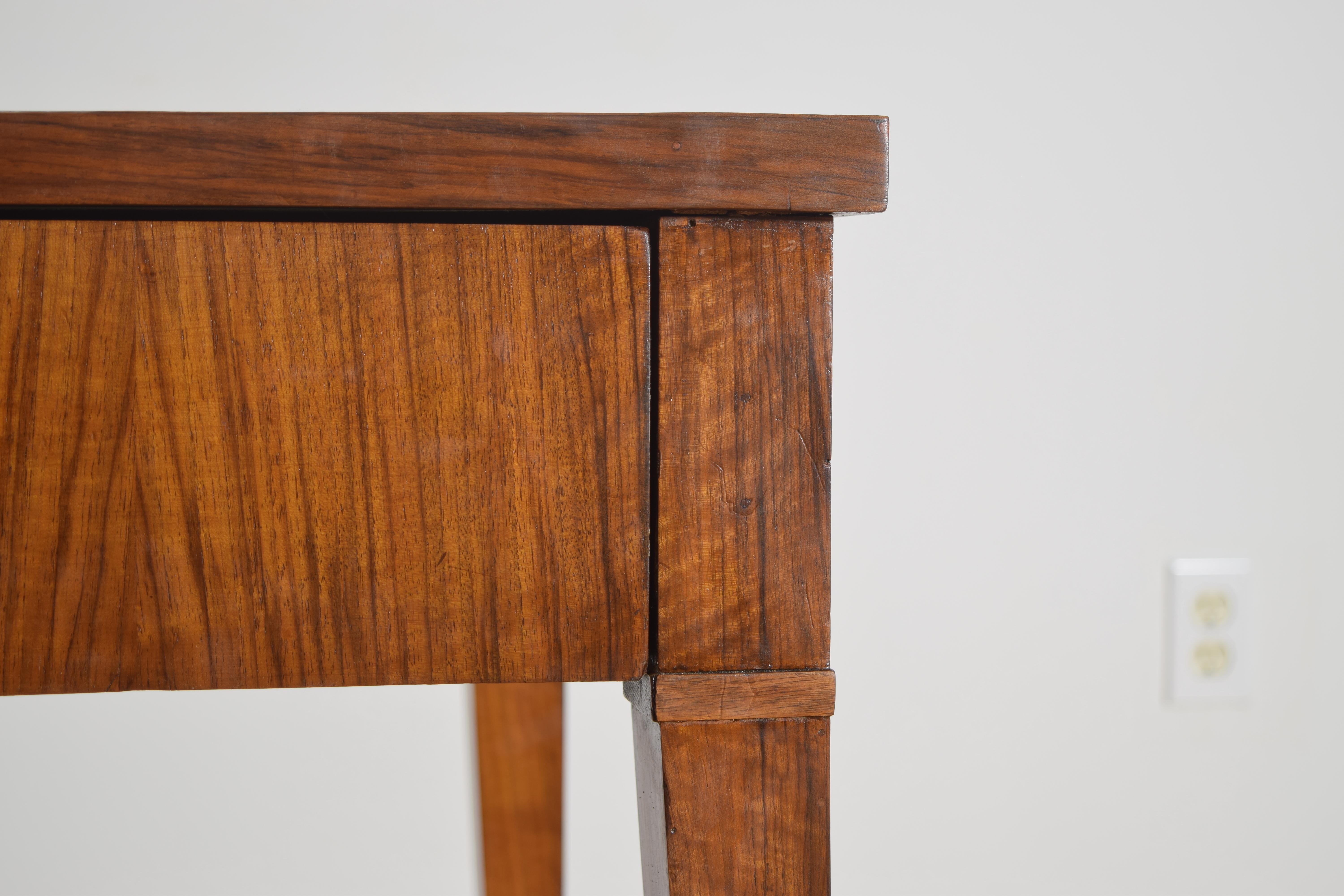 Italian, Veneto, Neoclassic Walnut 1-Drawer Writing Table, Leather Slide, 19thc. For Sale 3