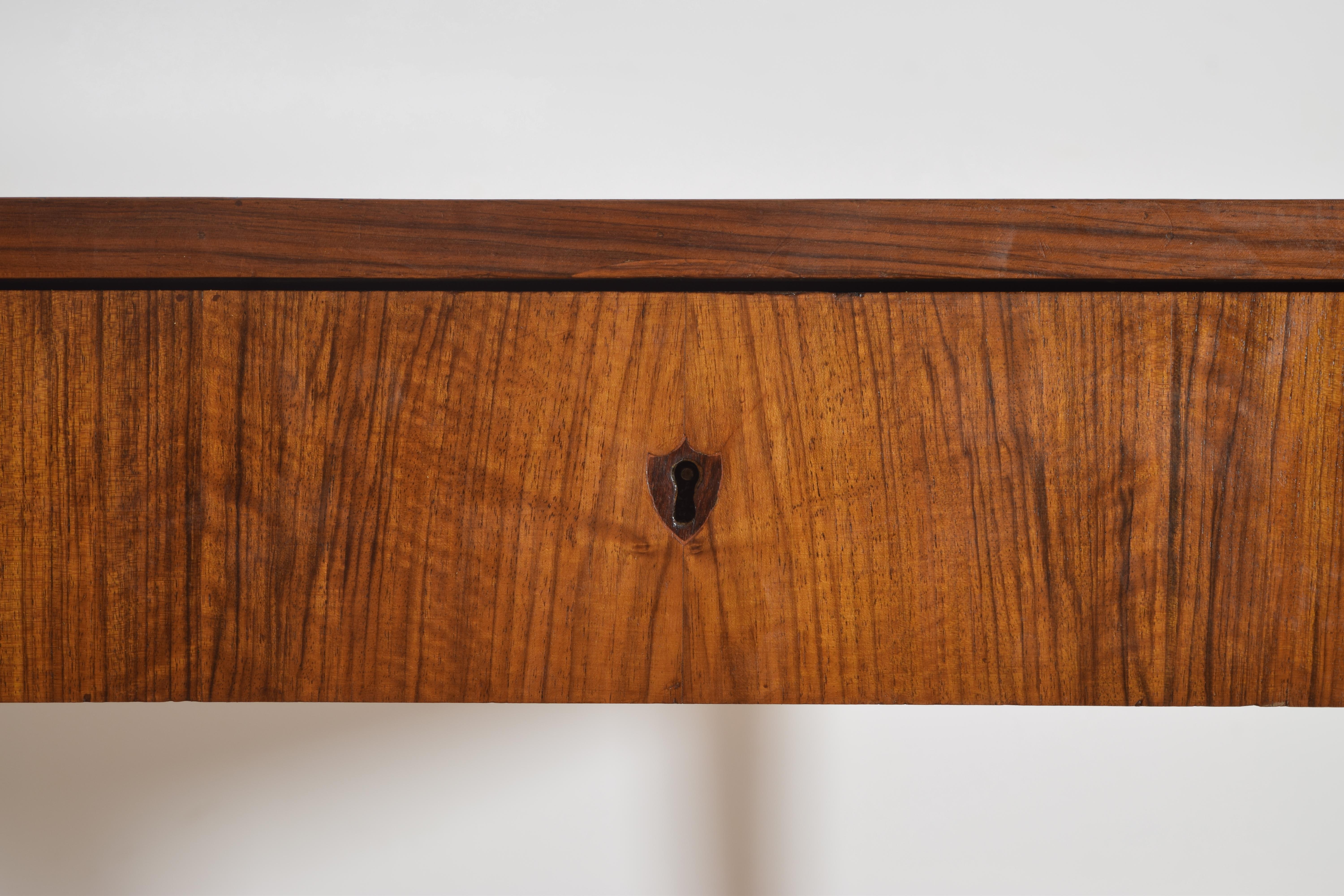 Italian, Veneto, Neoclassic Walnut 1-Drawer Writing Table, Leather Slide, 19thc. For Sale 4
