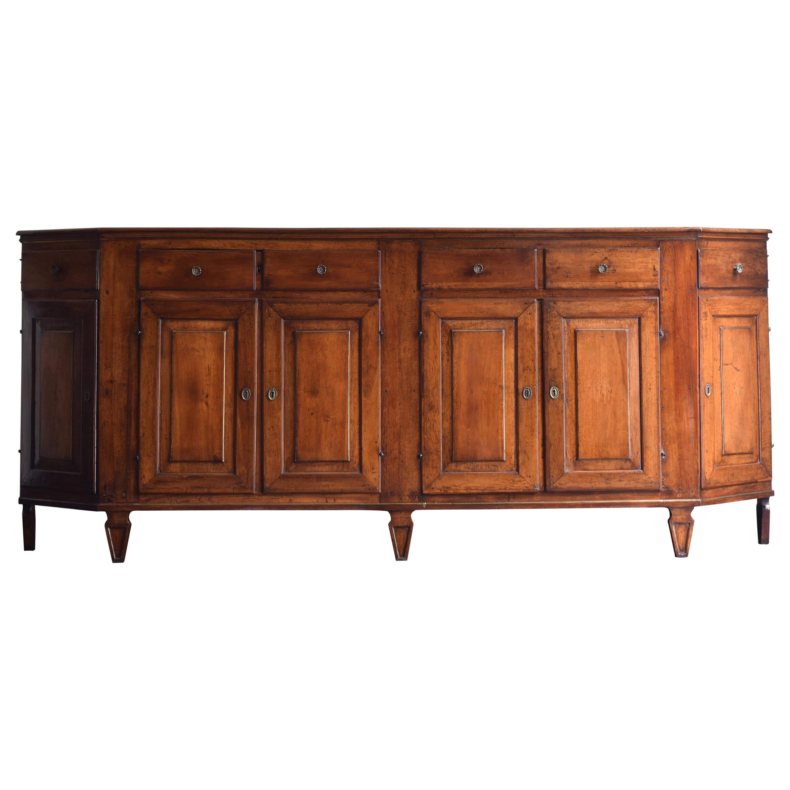 Italian, Veneto, Neoclassic Walnut & Brass Scantonata Credenza, late 18th cen.