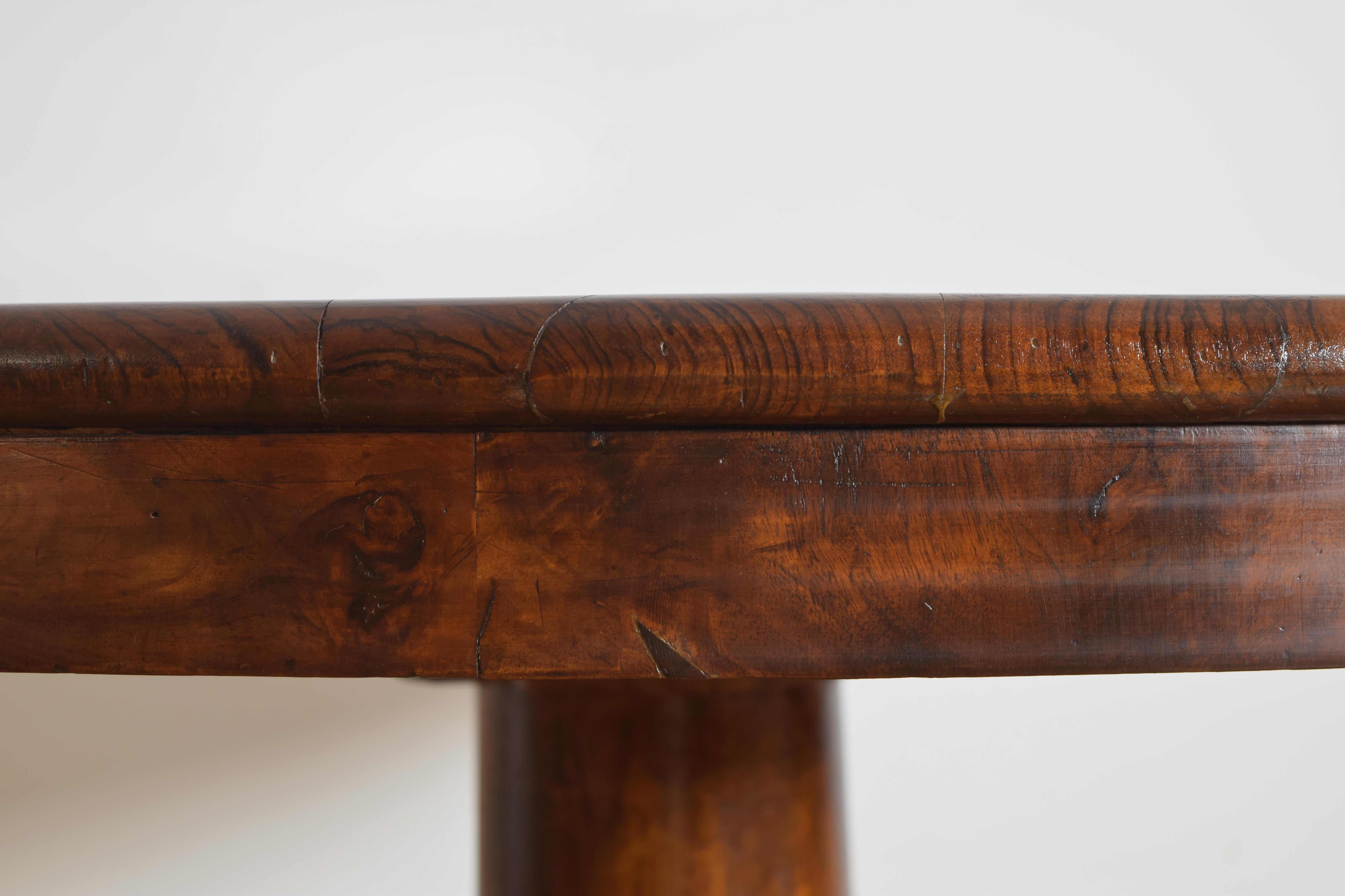 Early 19th Century Italian, Veneto, Neoclassic Walnut & Leather Top Center/Library Table, ca. 1825 For Sale