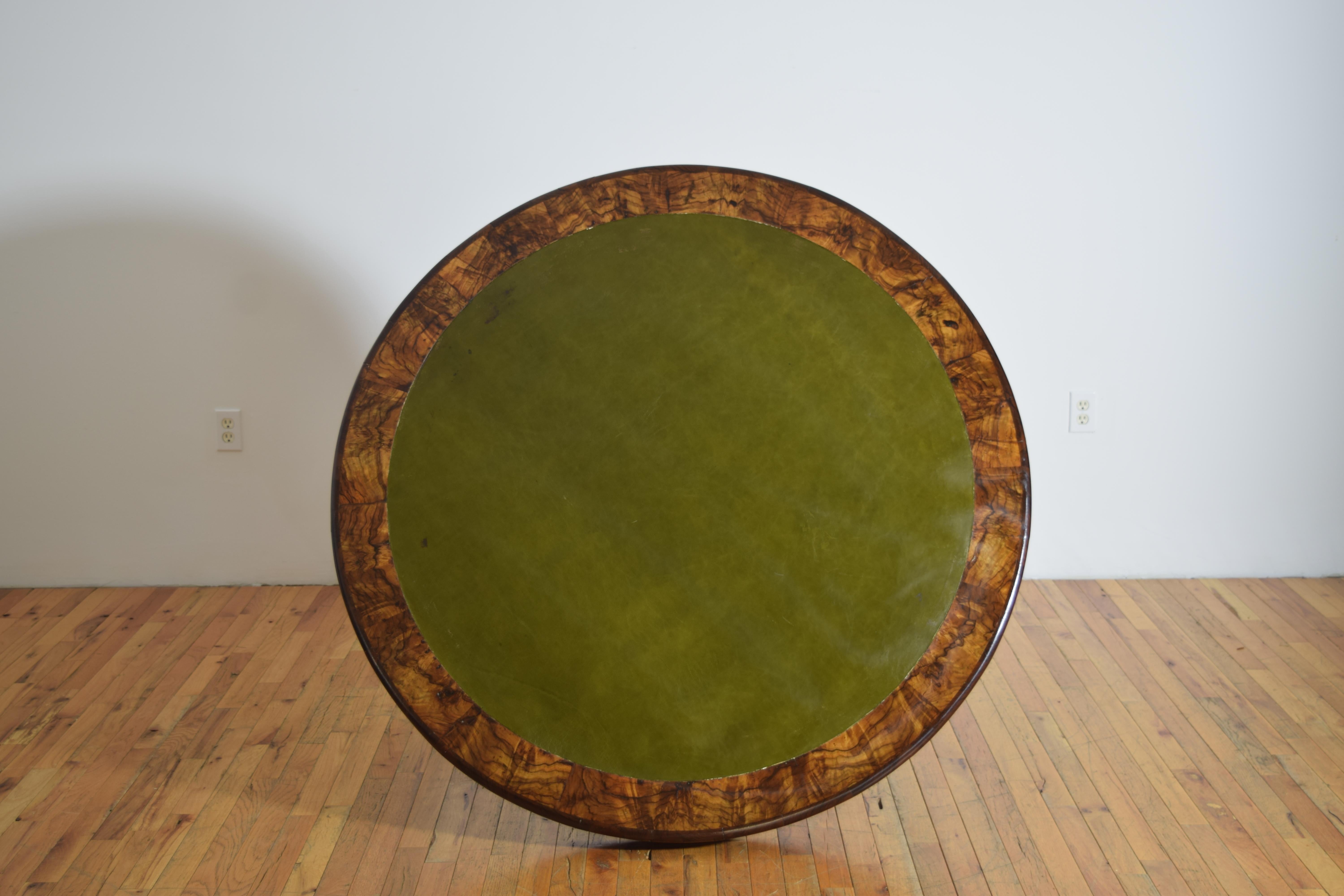 Italian, Veneto, Neoclassic Walnut & Leather Top Center/Library Table, ca. 1825 For Sale 3