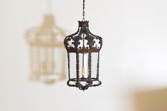 Italie, Venise, lanterne hexagonale en métal doré de style rococo, milieu du XIXe siècle