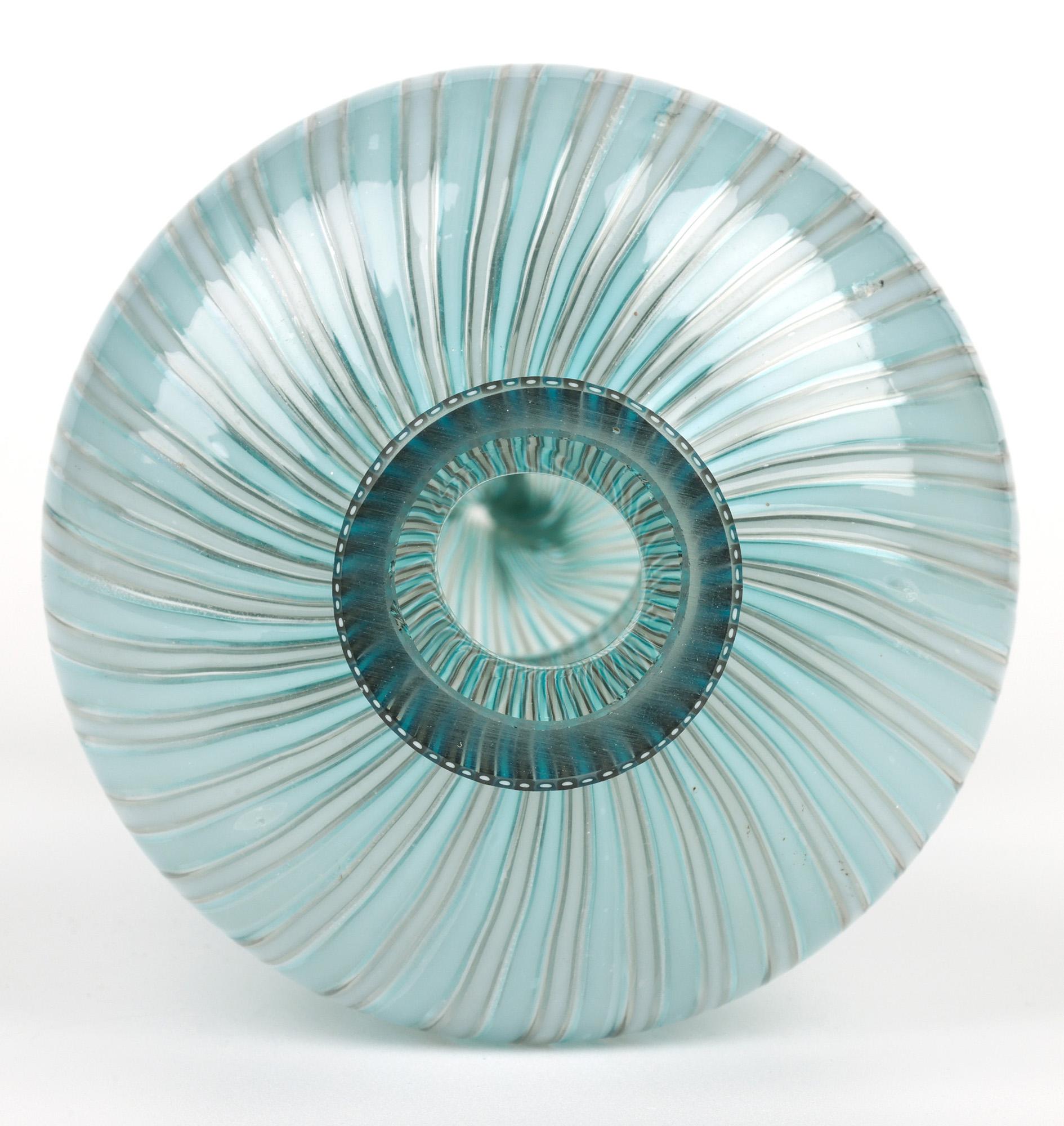 Italian Venini Attributed Mid-Century Mezza Filigrana Art Glass Vase For Sale 6