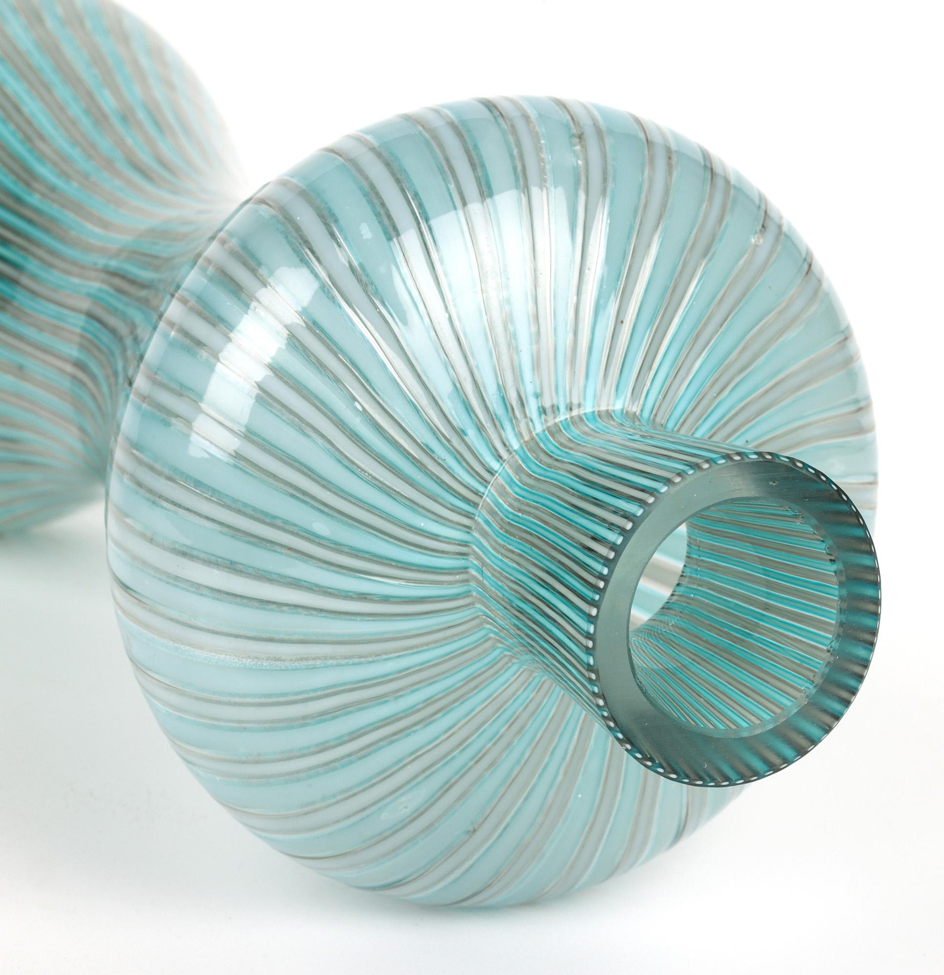 Italian Venini Attributed Mid-Century Mezza Filigrana Art Glass Vase For Sale 2