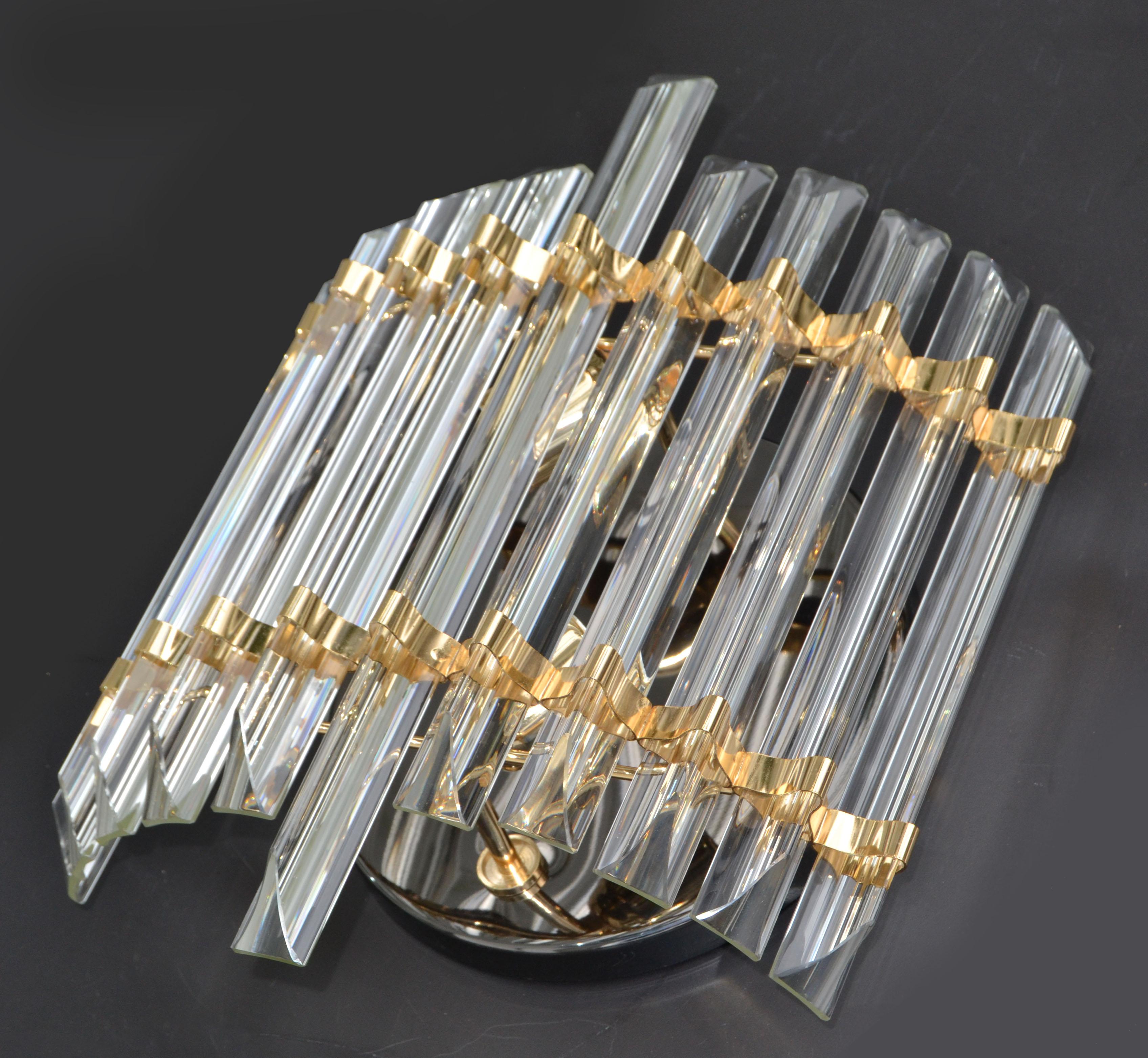 Hand-Crafted Italian Venini Style Crystal & Brass Large Sconce, Wall Light Mid-Century Modern For Sale