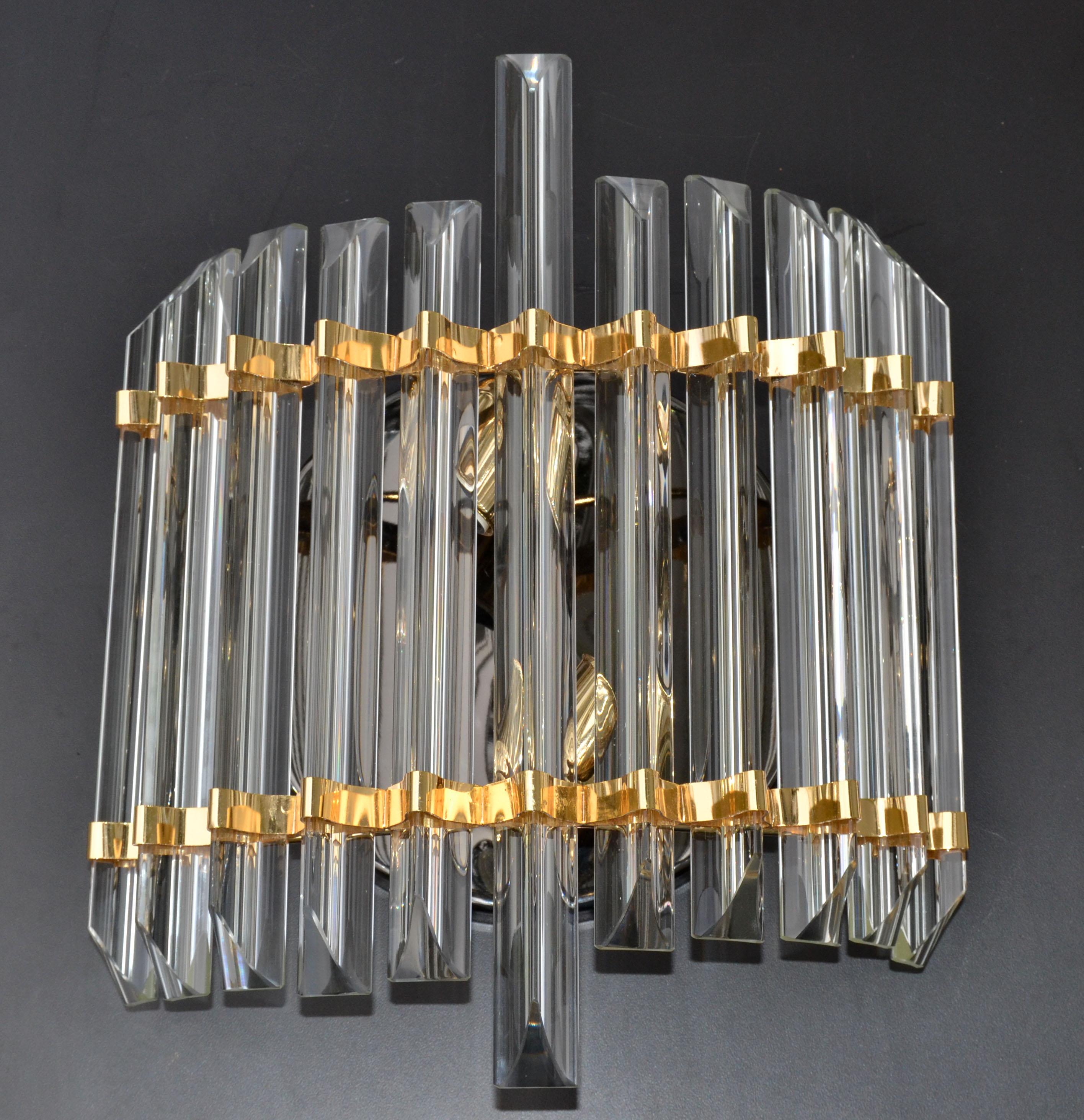Italian Venini Style Crystal & Brass Large Sconce, Wall Light Mid-Century Modern For Sale 1