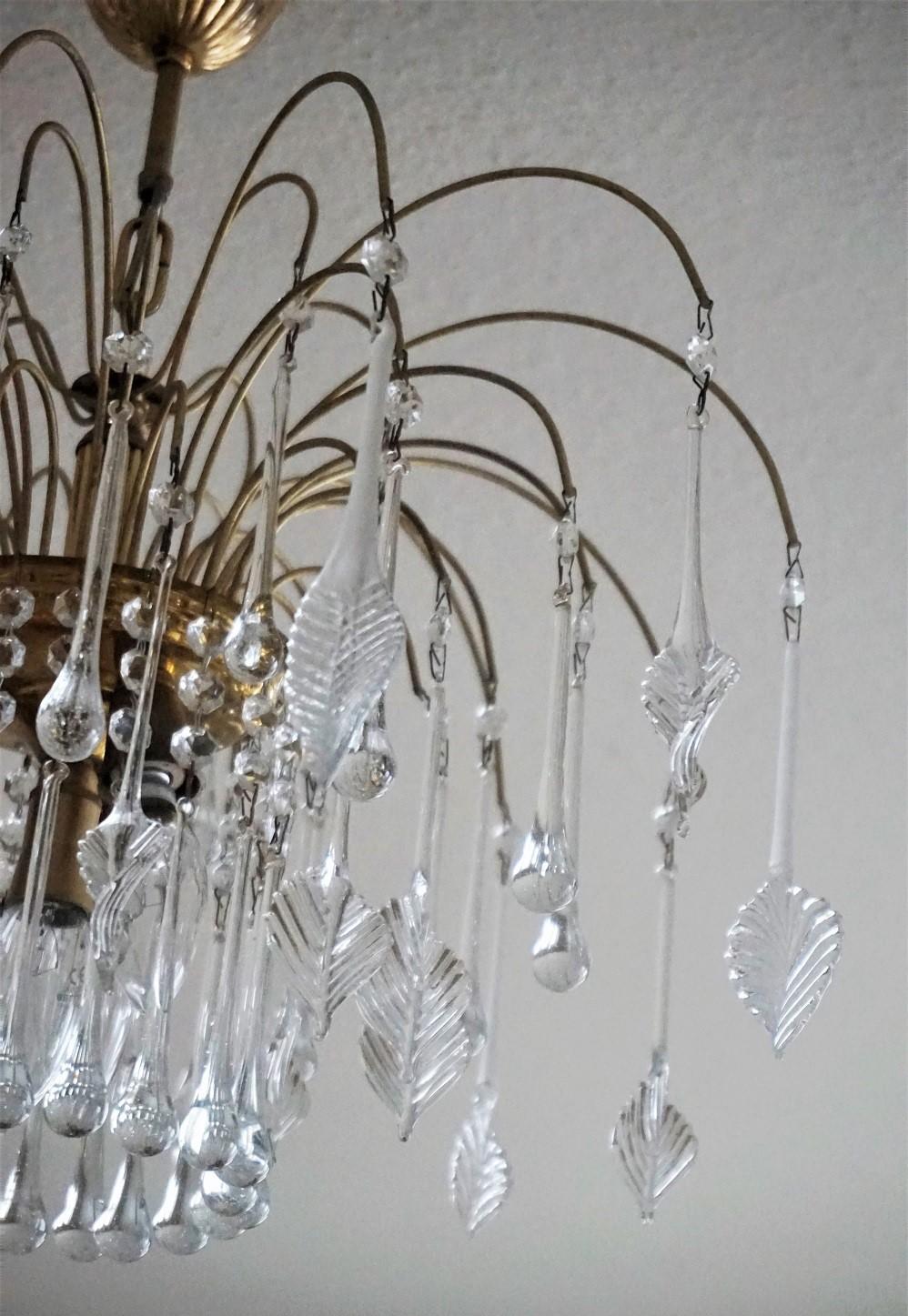 Italian Venini Style Warterfall Chandelier with Murano Glass Leaves and Drops For Sale 2
